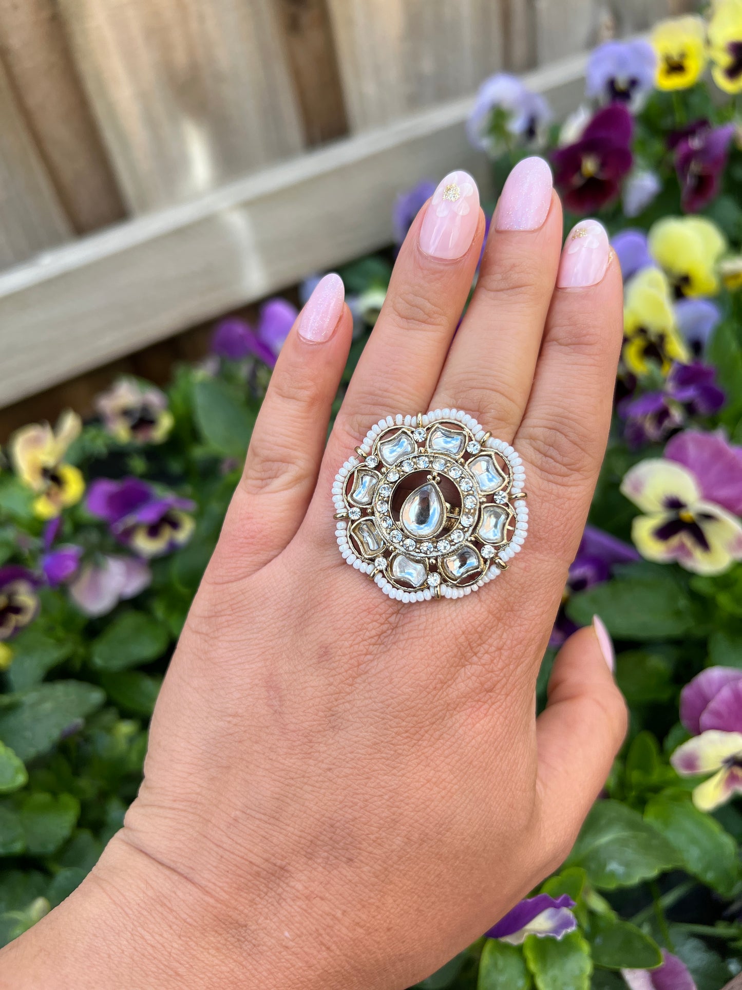 Oversize kundan ring