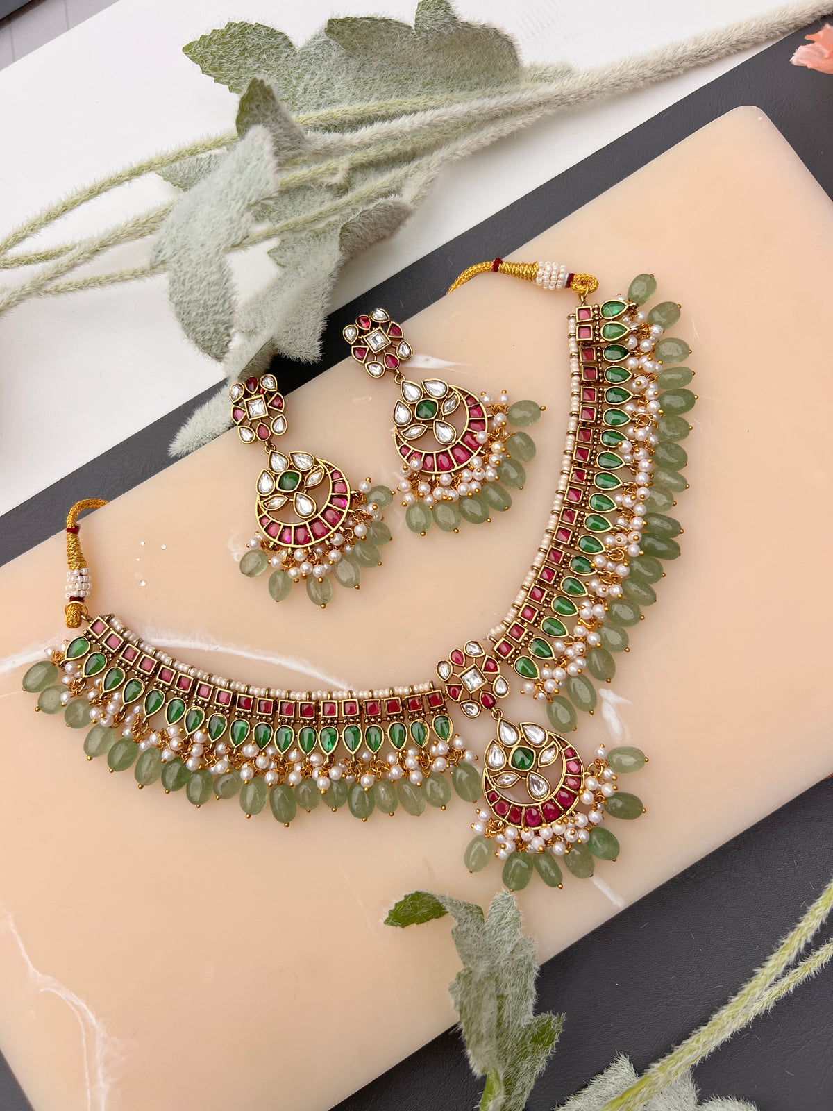 Juhi Victorian necklace set