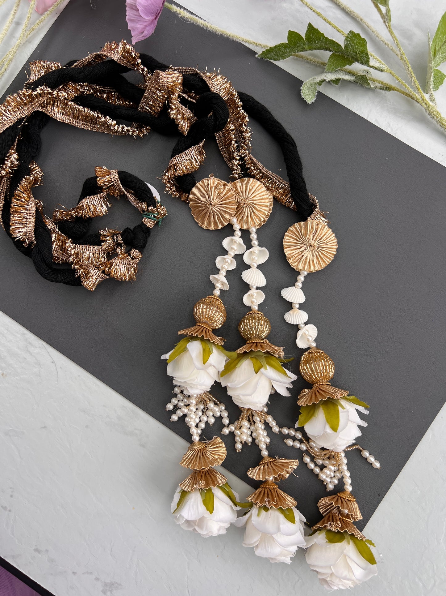 Manpreet Floral Paranda Decorative Punjabi
Parandi for Festive Styling