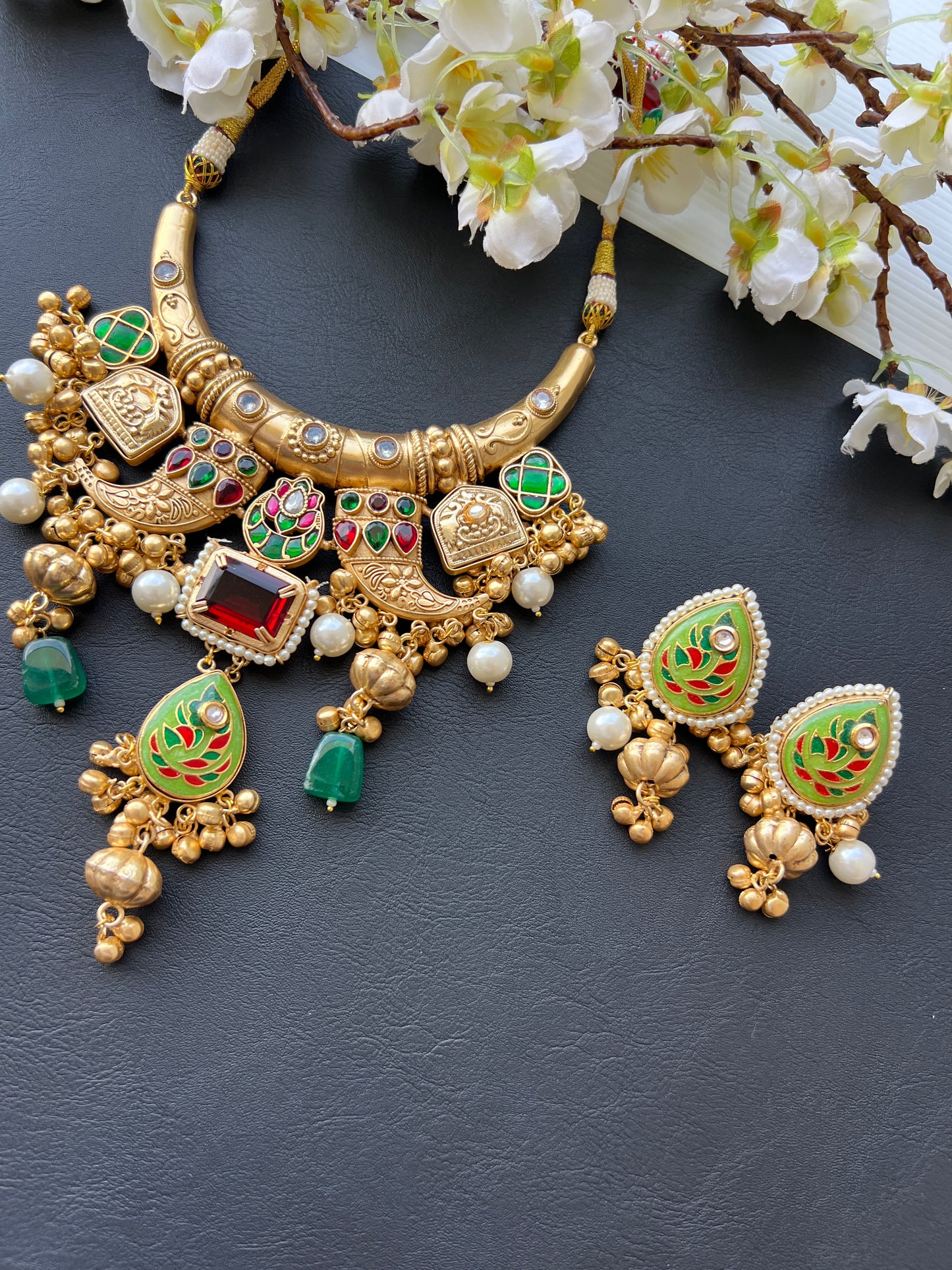 Sanam necklace set