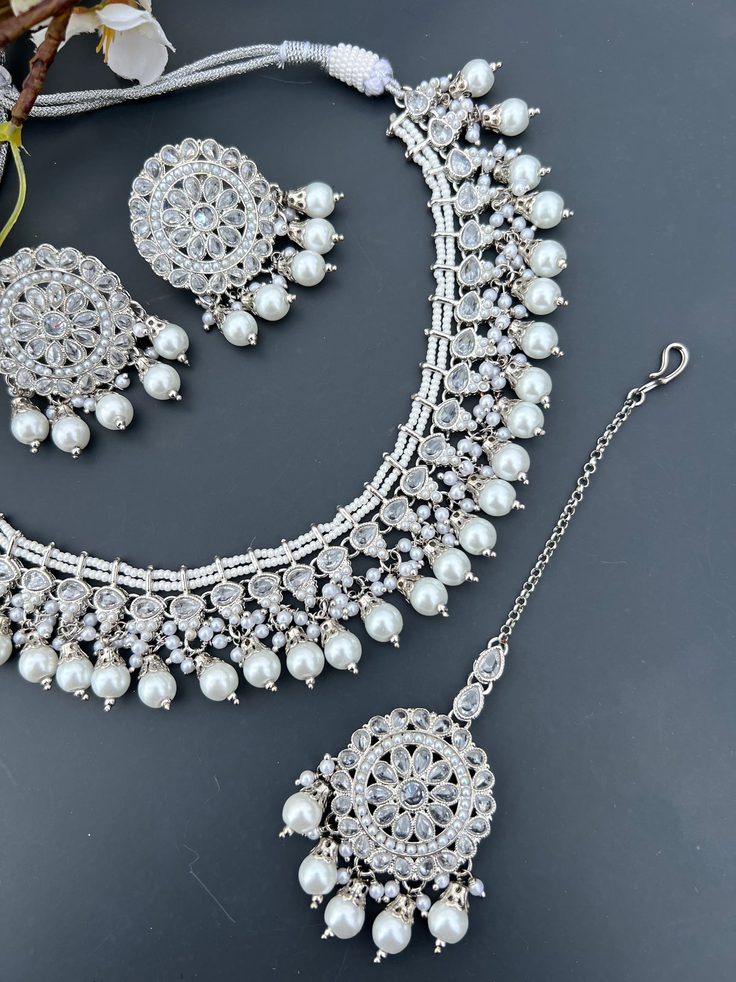 Ishani necklace