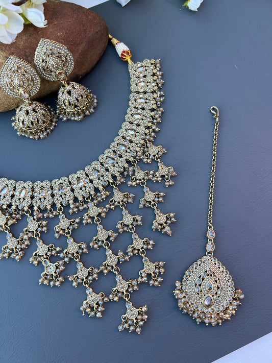 Pavitra necklace set