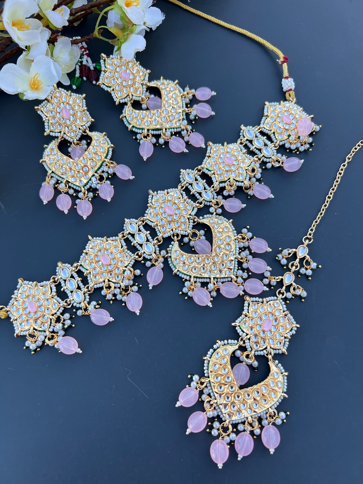 Akansha choker set