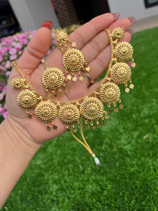 Sohni necklace set