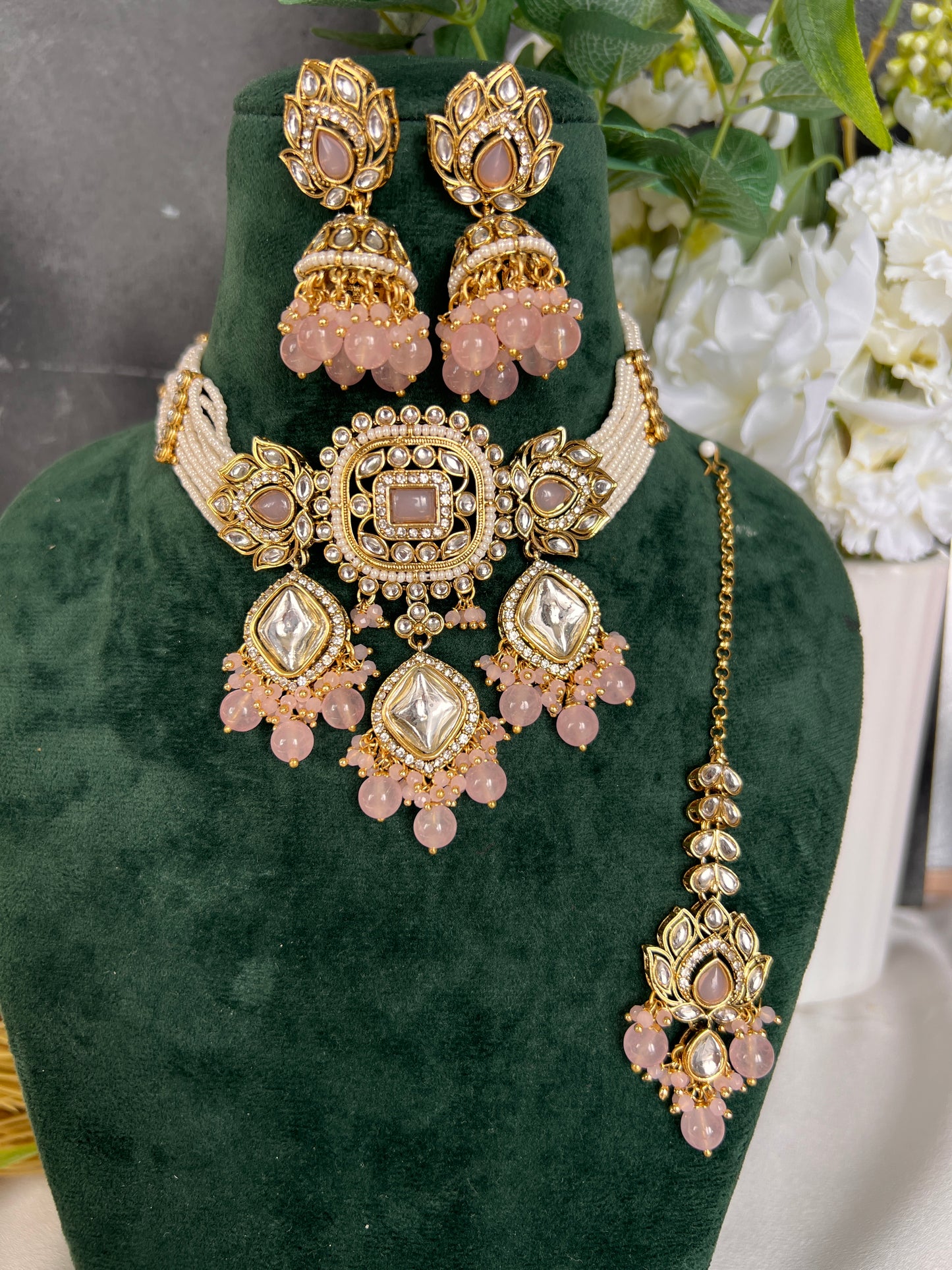 Shaira choker necklace set