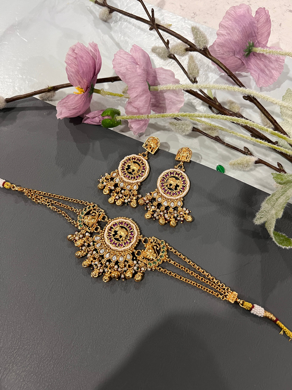 Aaria Heritage choker set