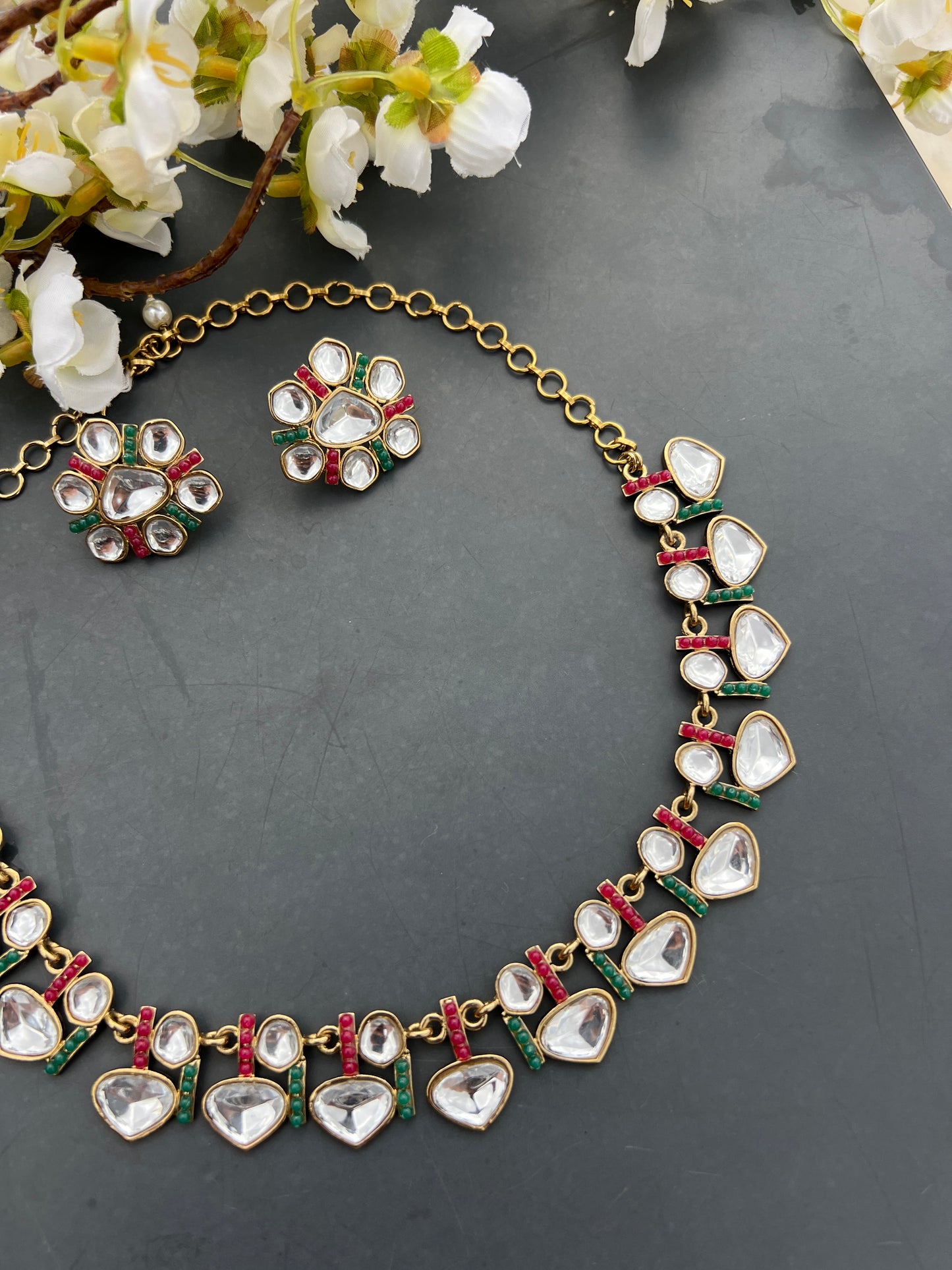 Sanamita necklace set