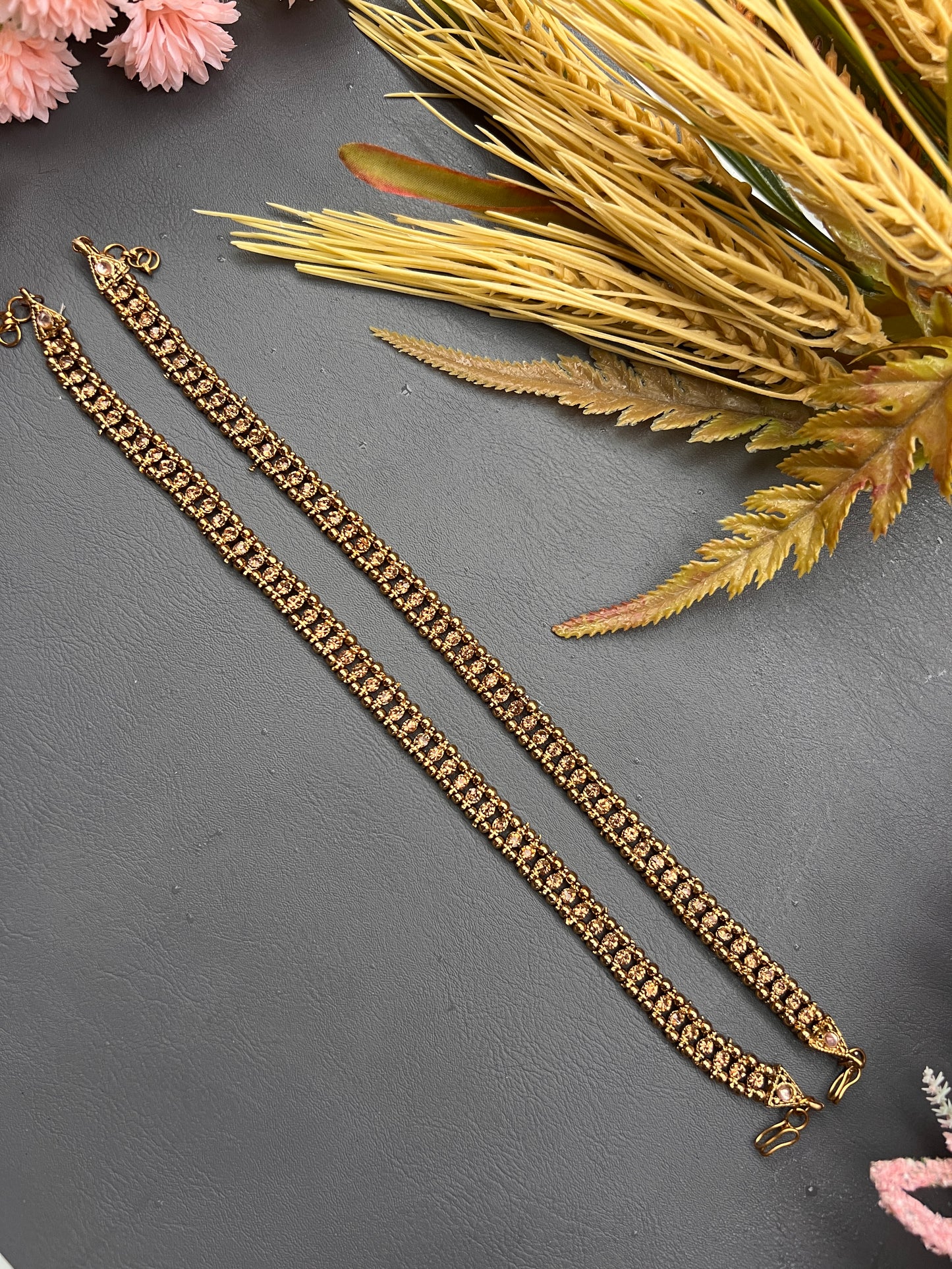 Antique tone elegant payals