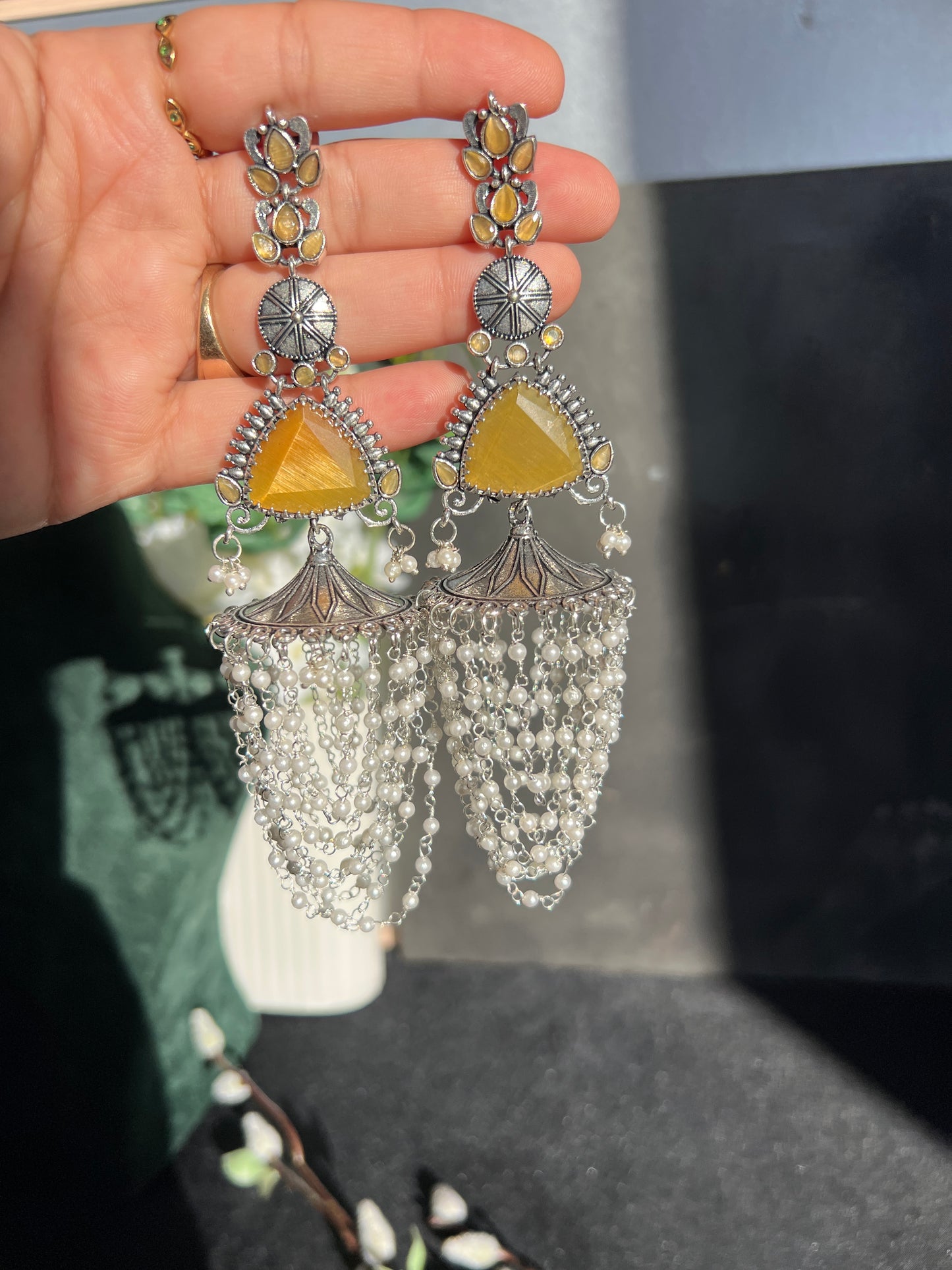 Hanvika brass earrings