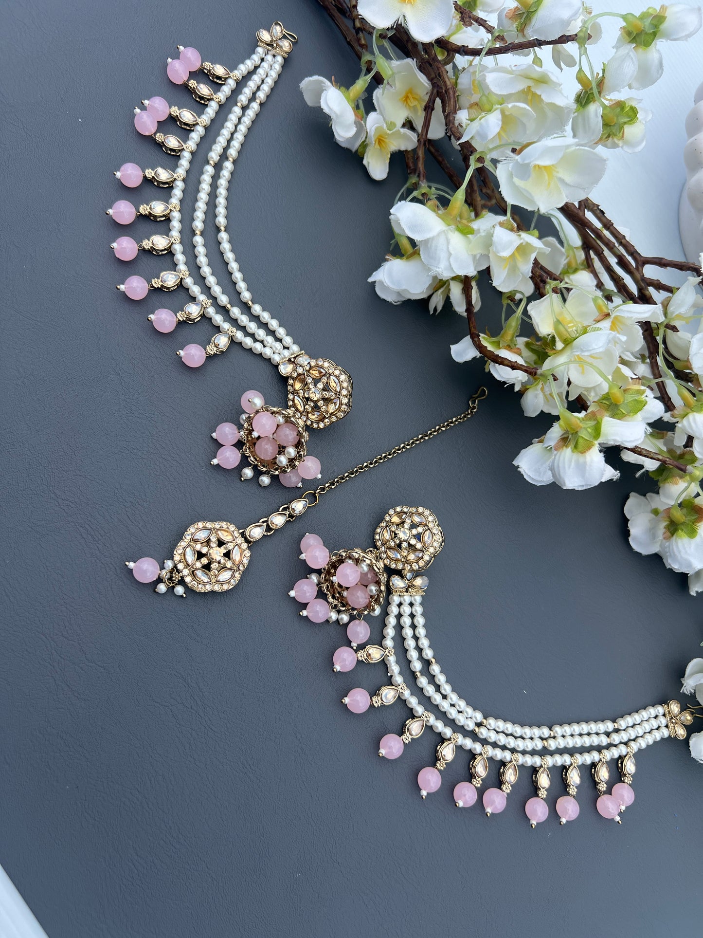 Small jhumki tikka set with ear chains
