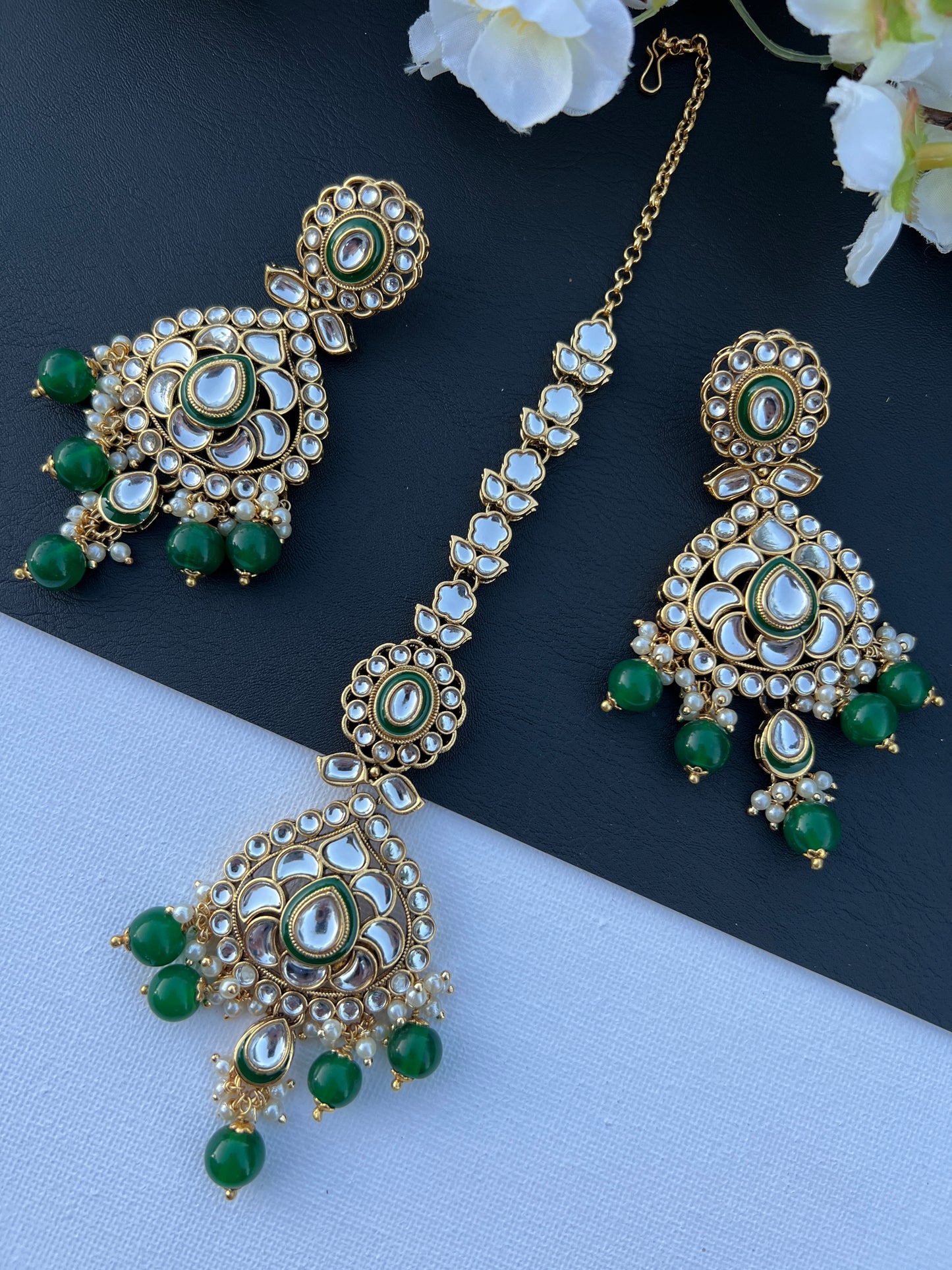 Ruhi earring & tikka