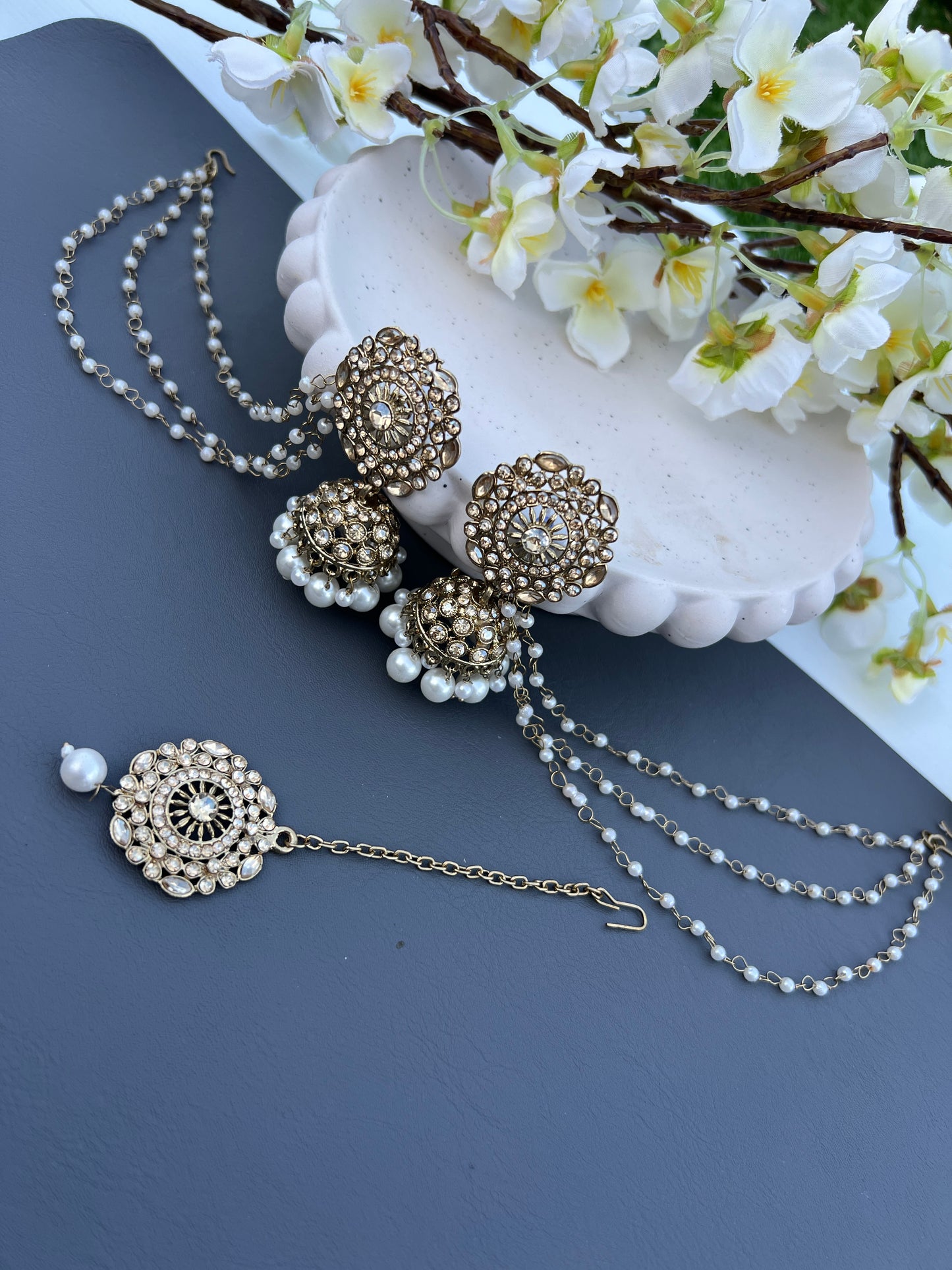 Shiza earring & tikka set