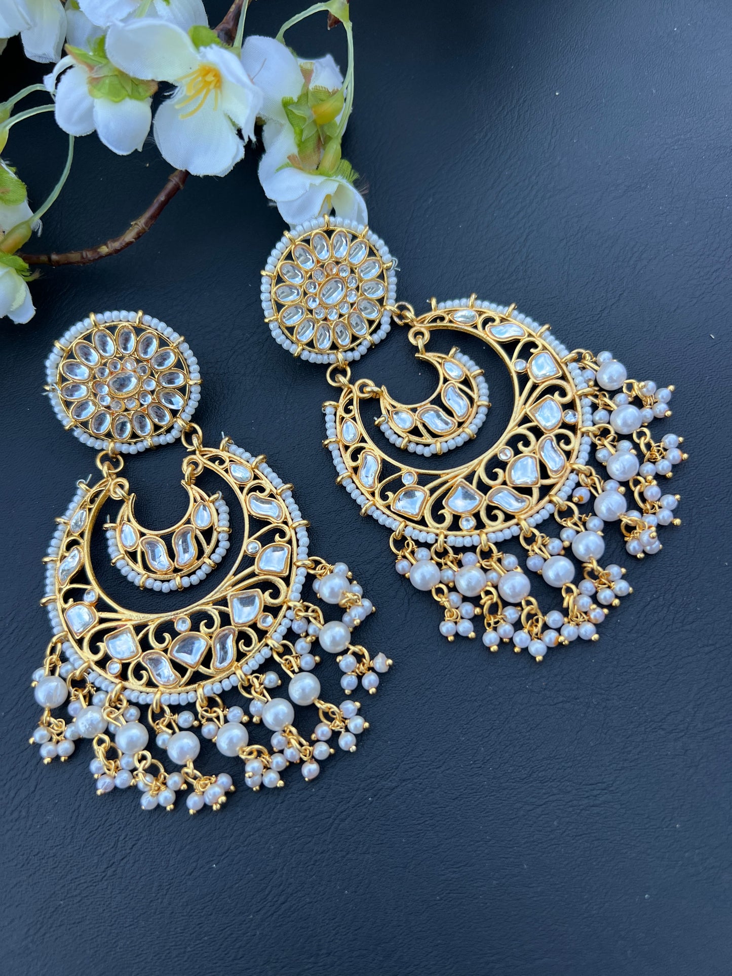 Pravya earrings
