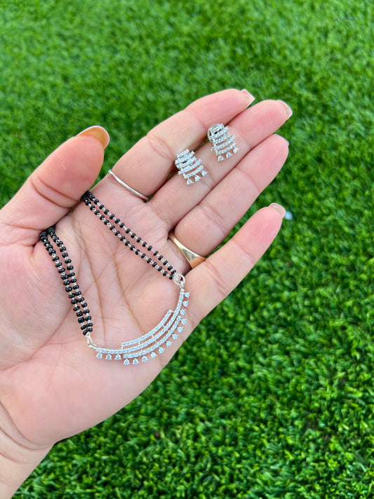 Silver Ad necklace set