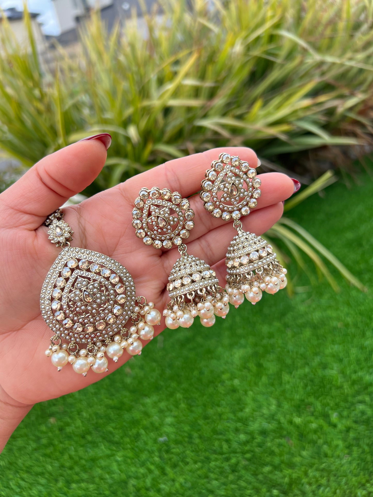 Jadau jhumki tikka set