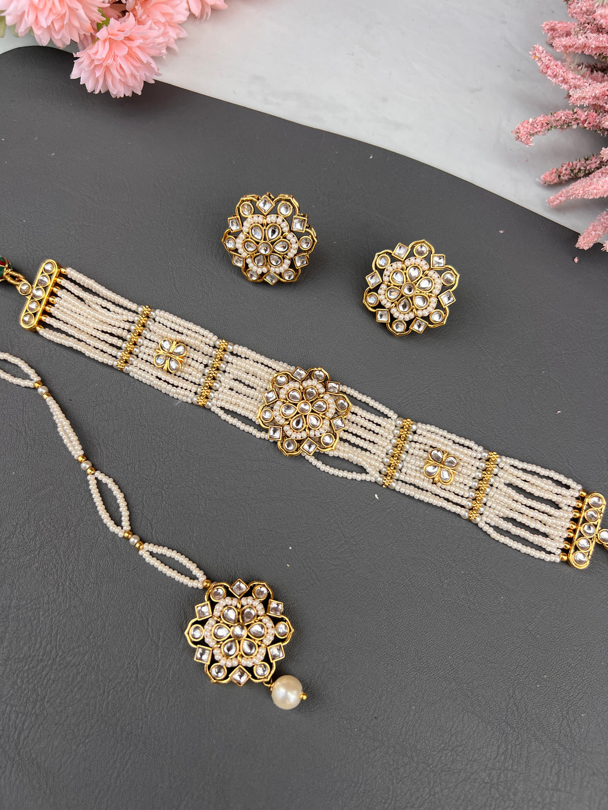 Rahiva choker set
