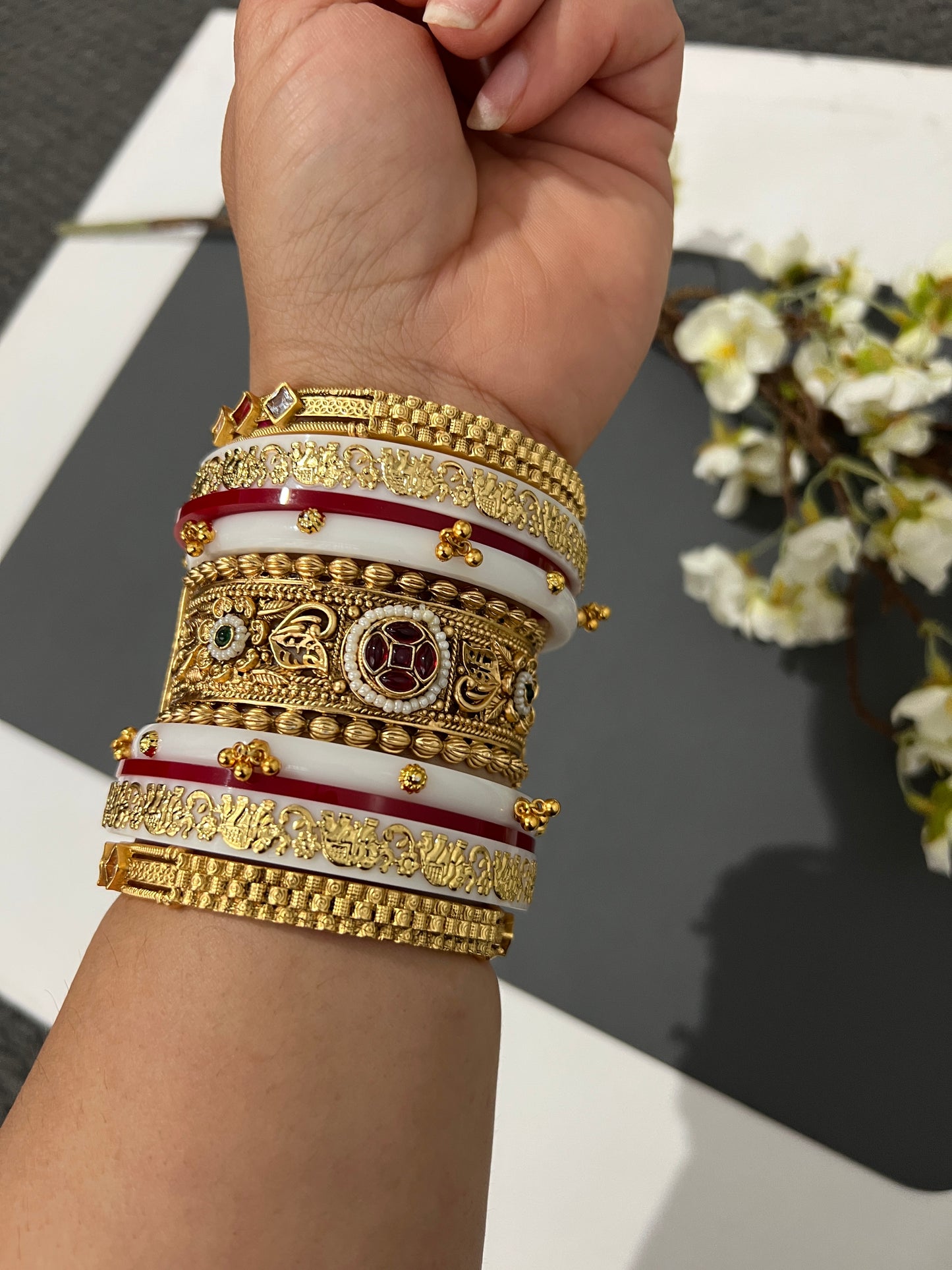 Mahika Bangles set