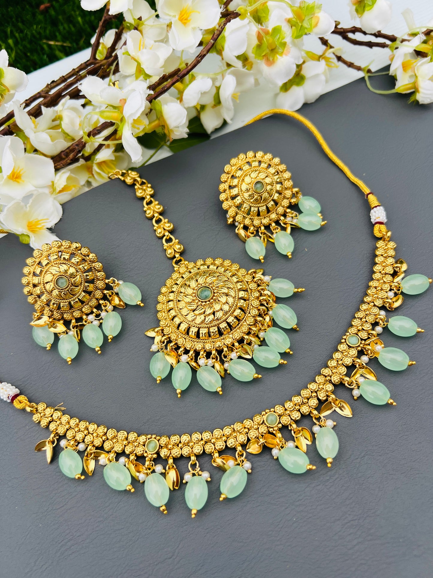 Sadvika necklace set