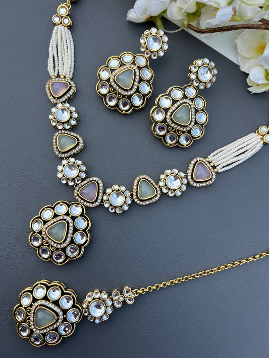 Pranita necklace set