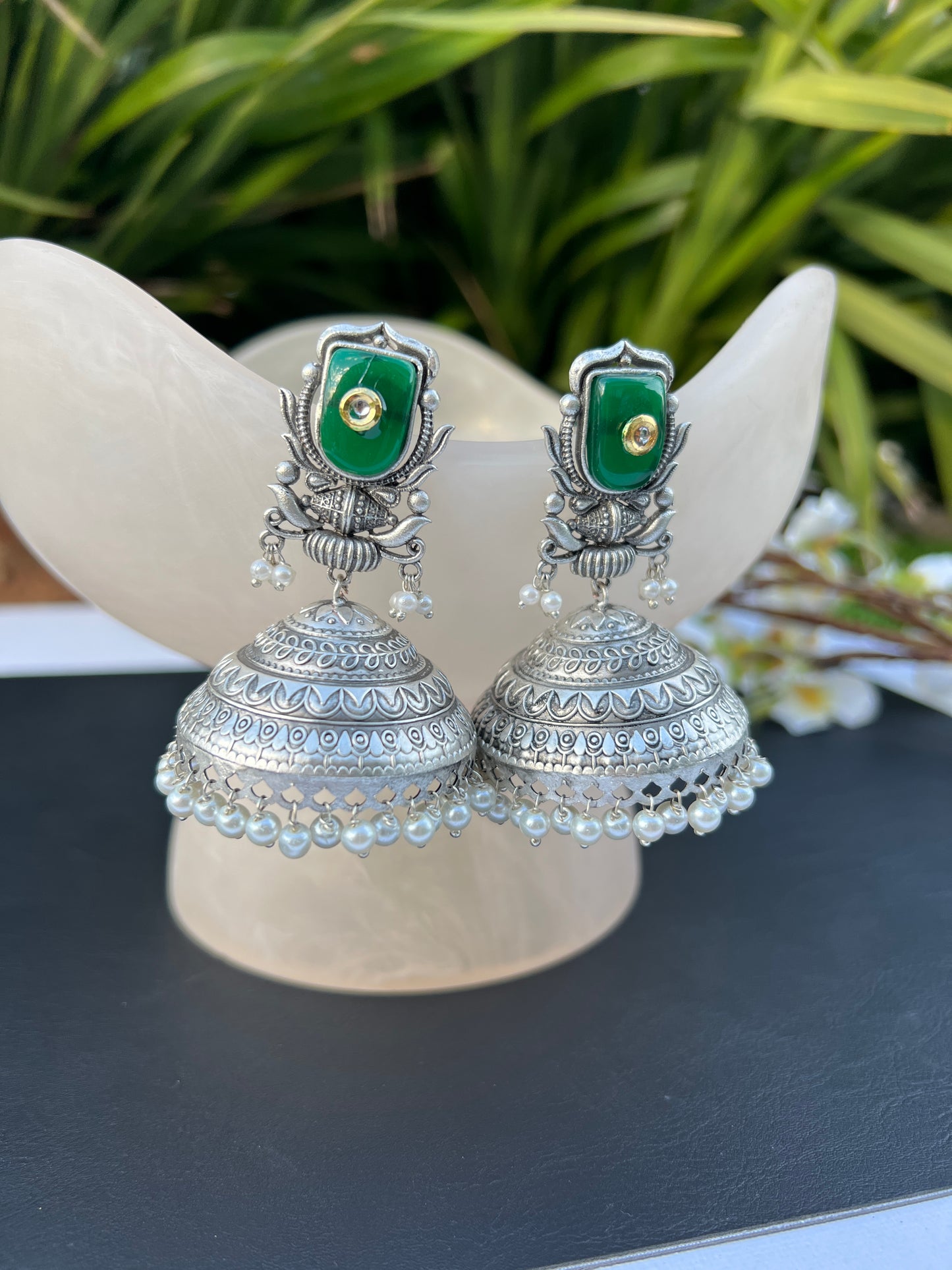 Shuchi jhumka