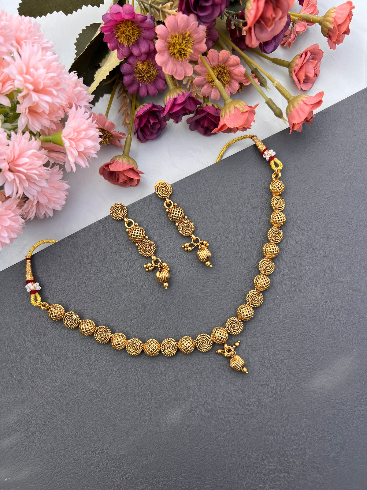 Regal Textured Bead Short Necklace Set