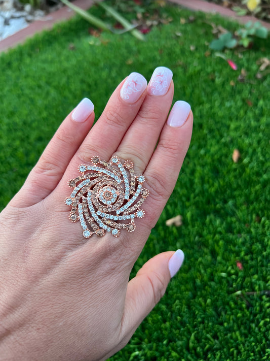 Dual tone oversize ring