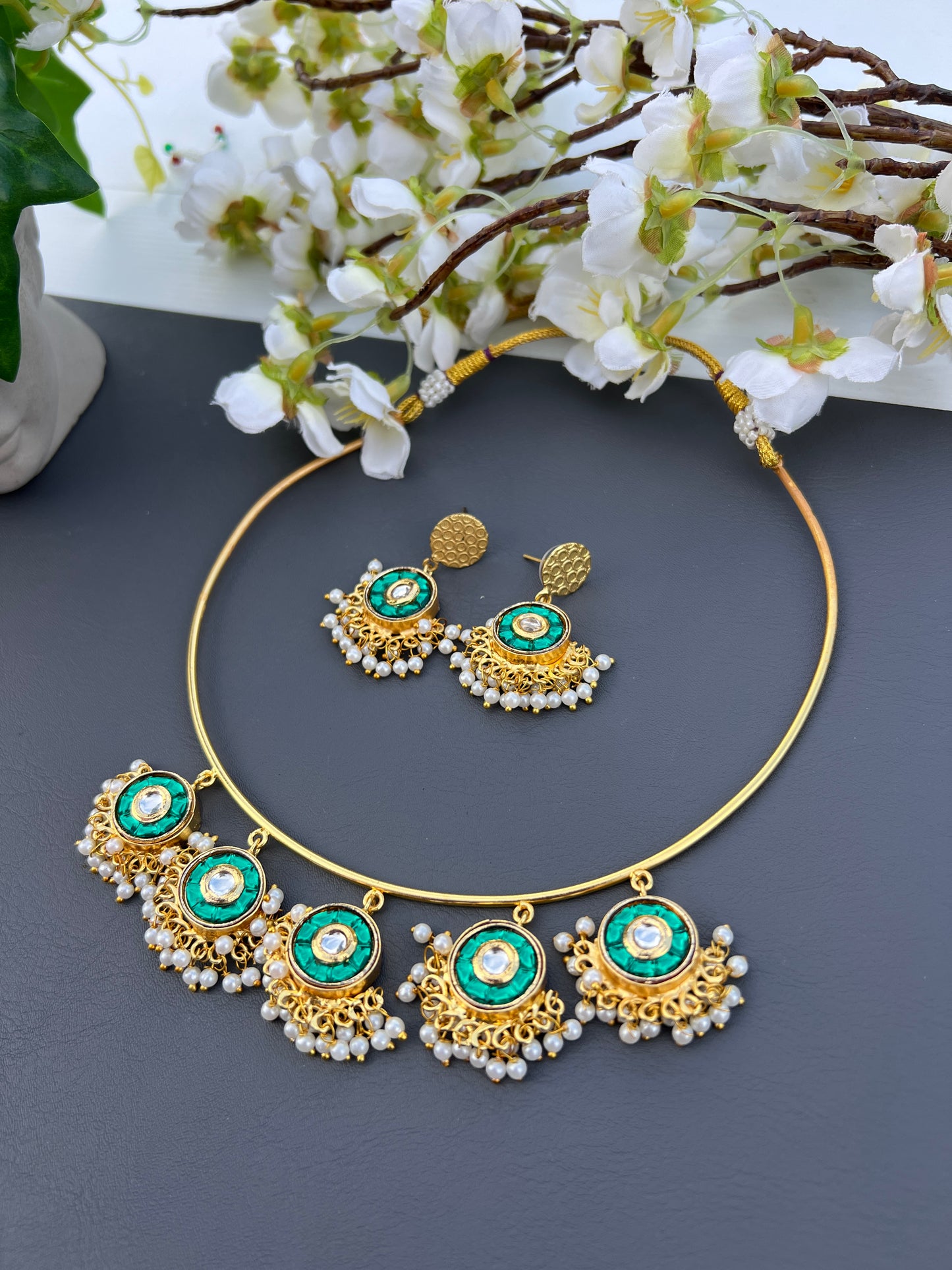 Shivi hasli necklace set