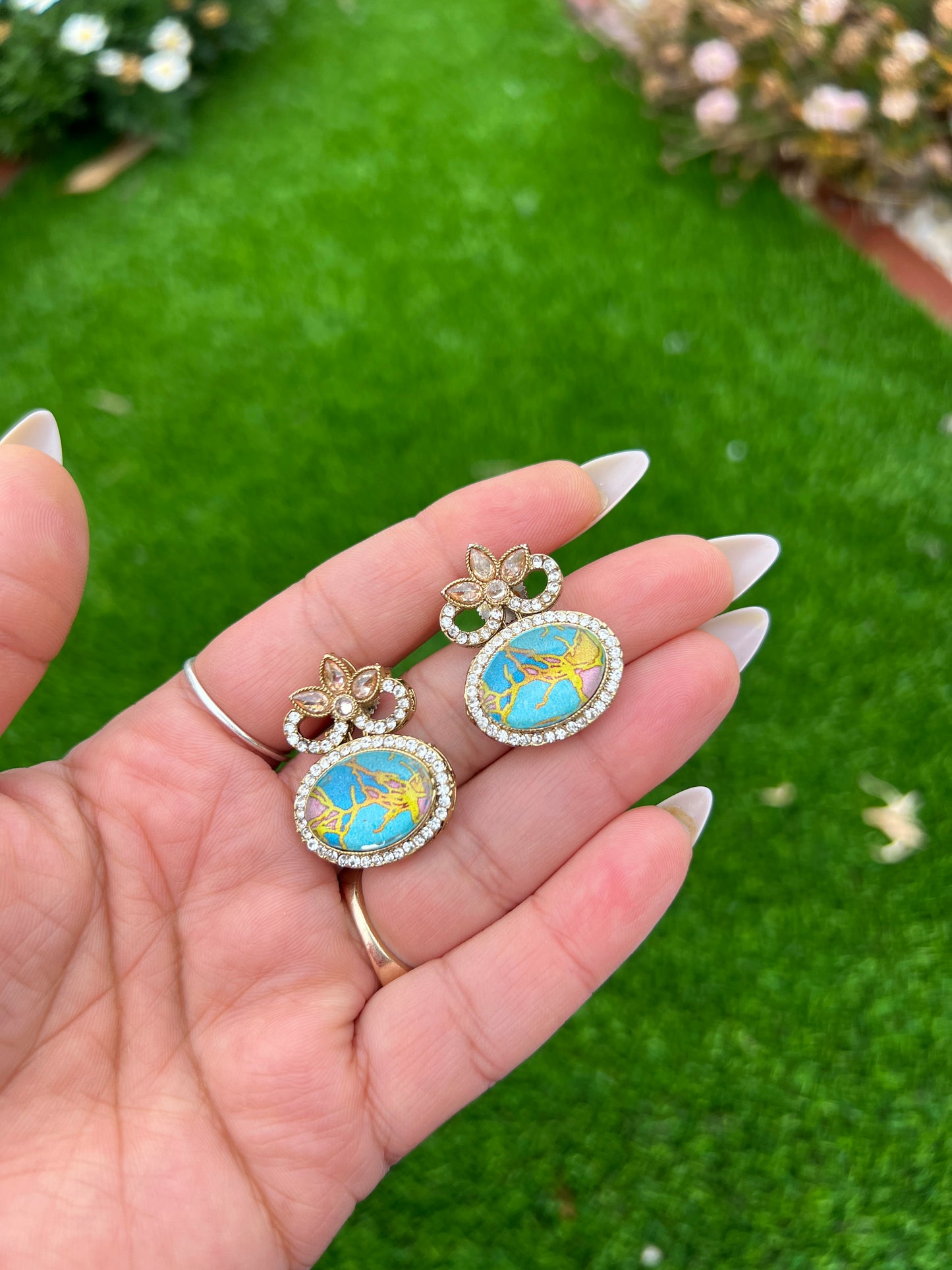 Samiya stud earrings