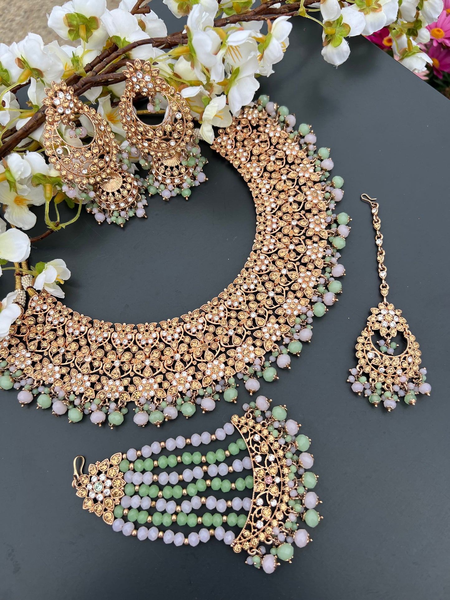 Shiza necklace set