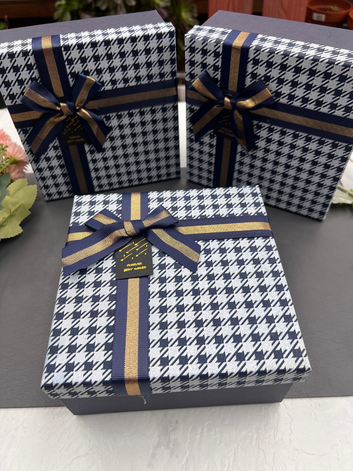 Premium brother & bhabhi Rakhi hamper with gift