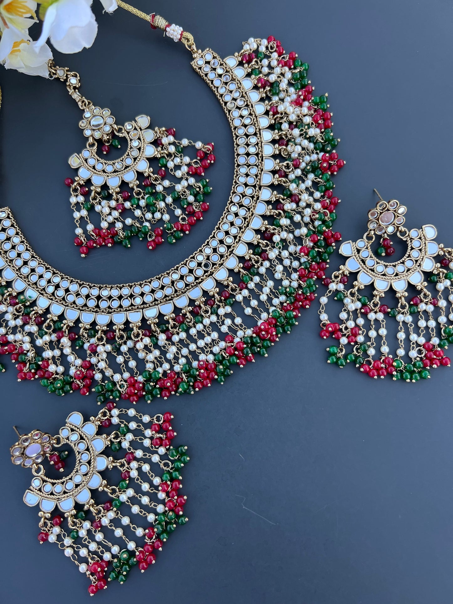 Suhi necklace set