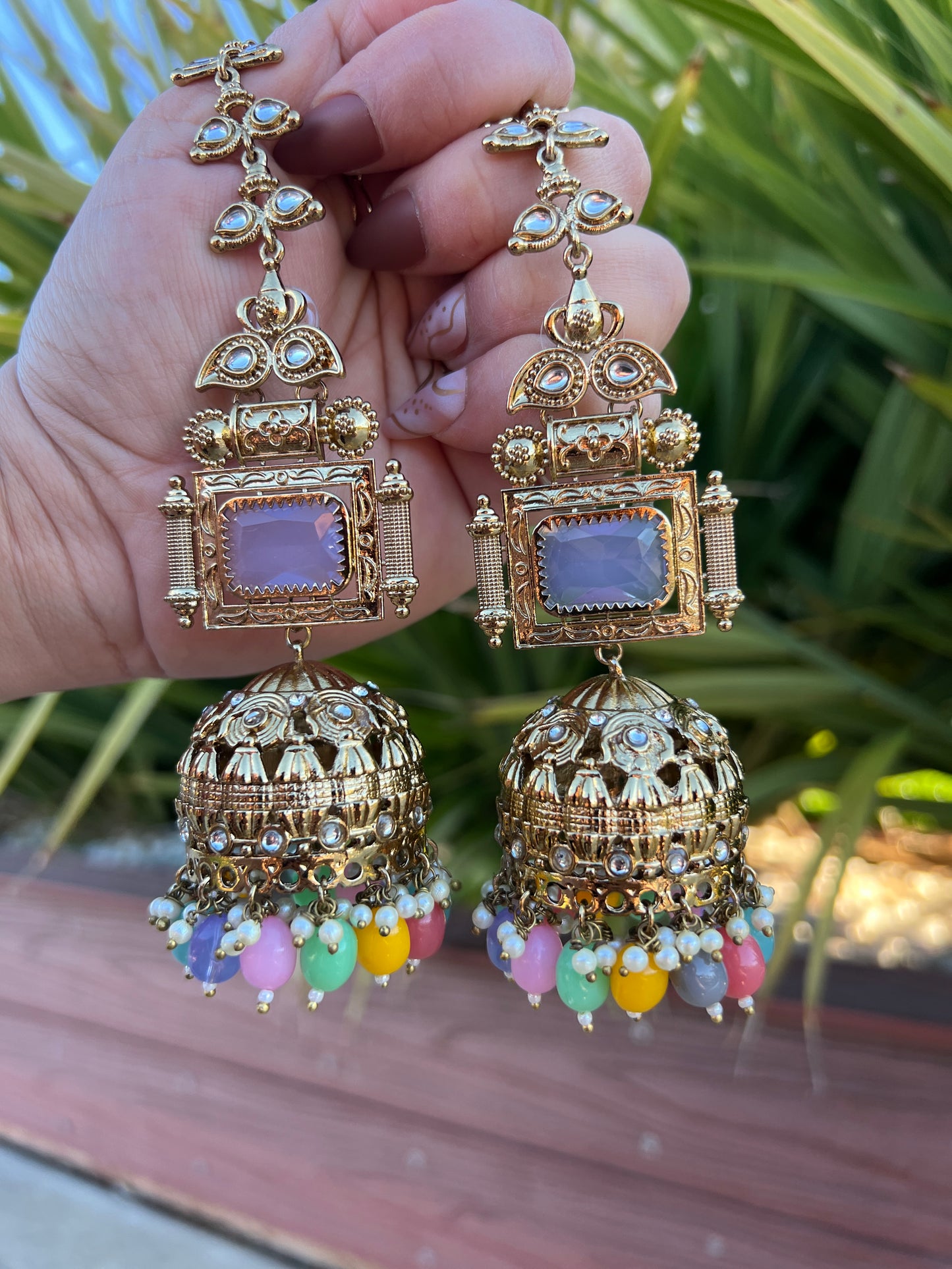 Himanshi oversized jhumka
