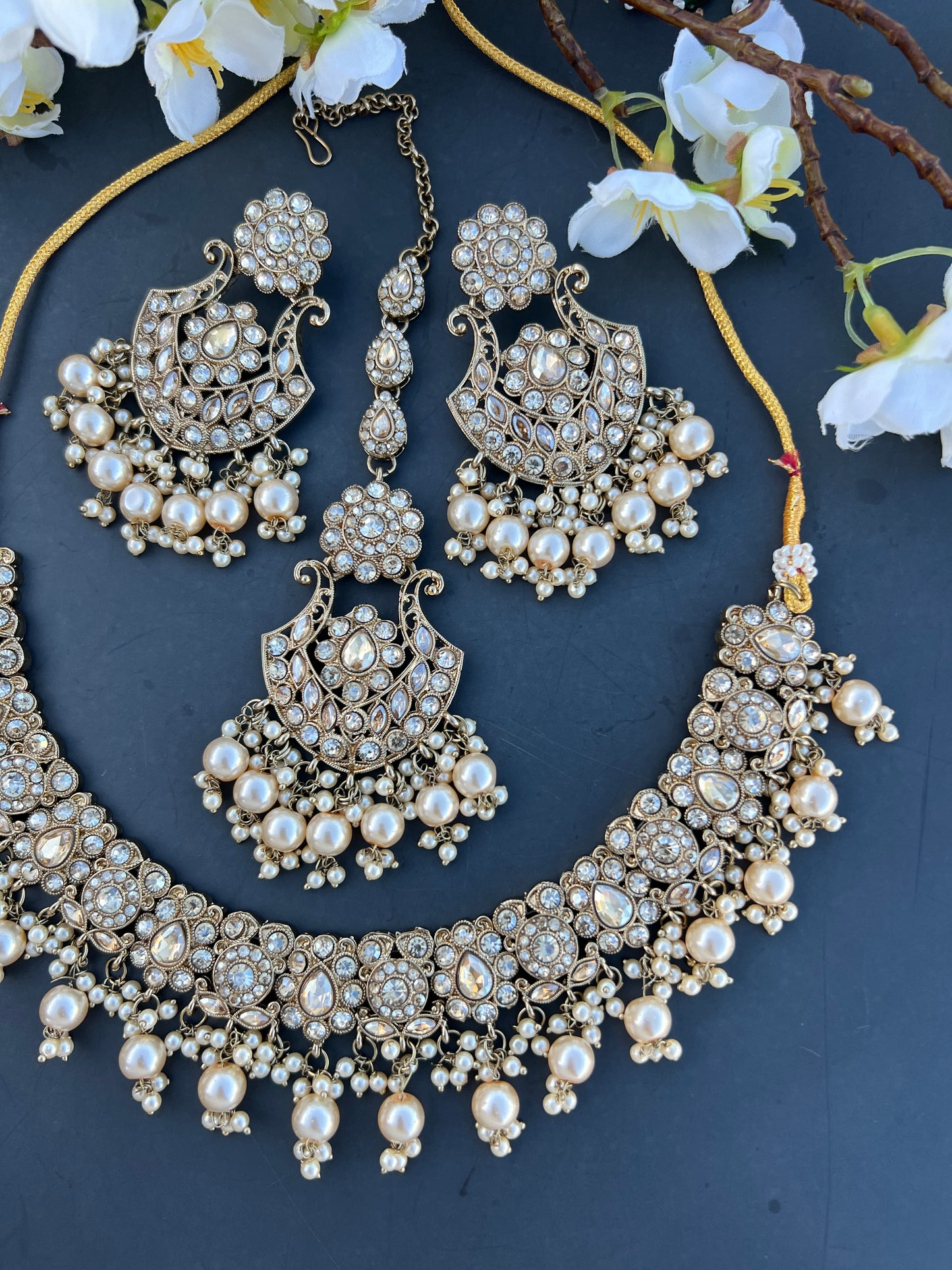Kaveri necklace set