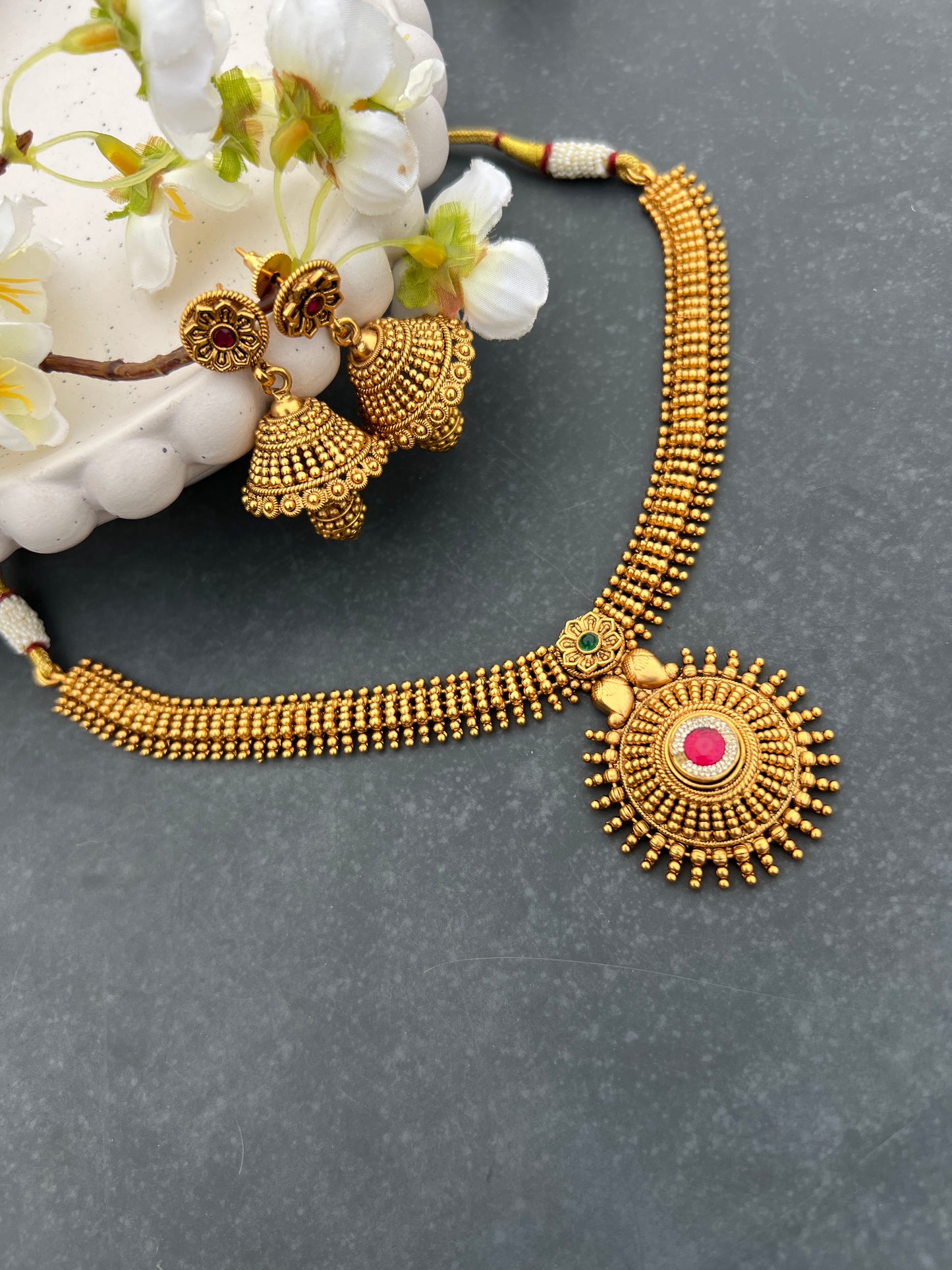Aasha necklace set