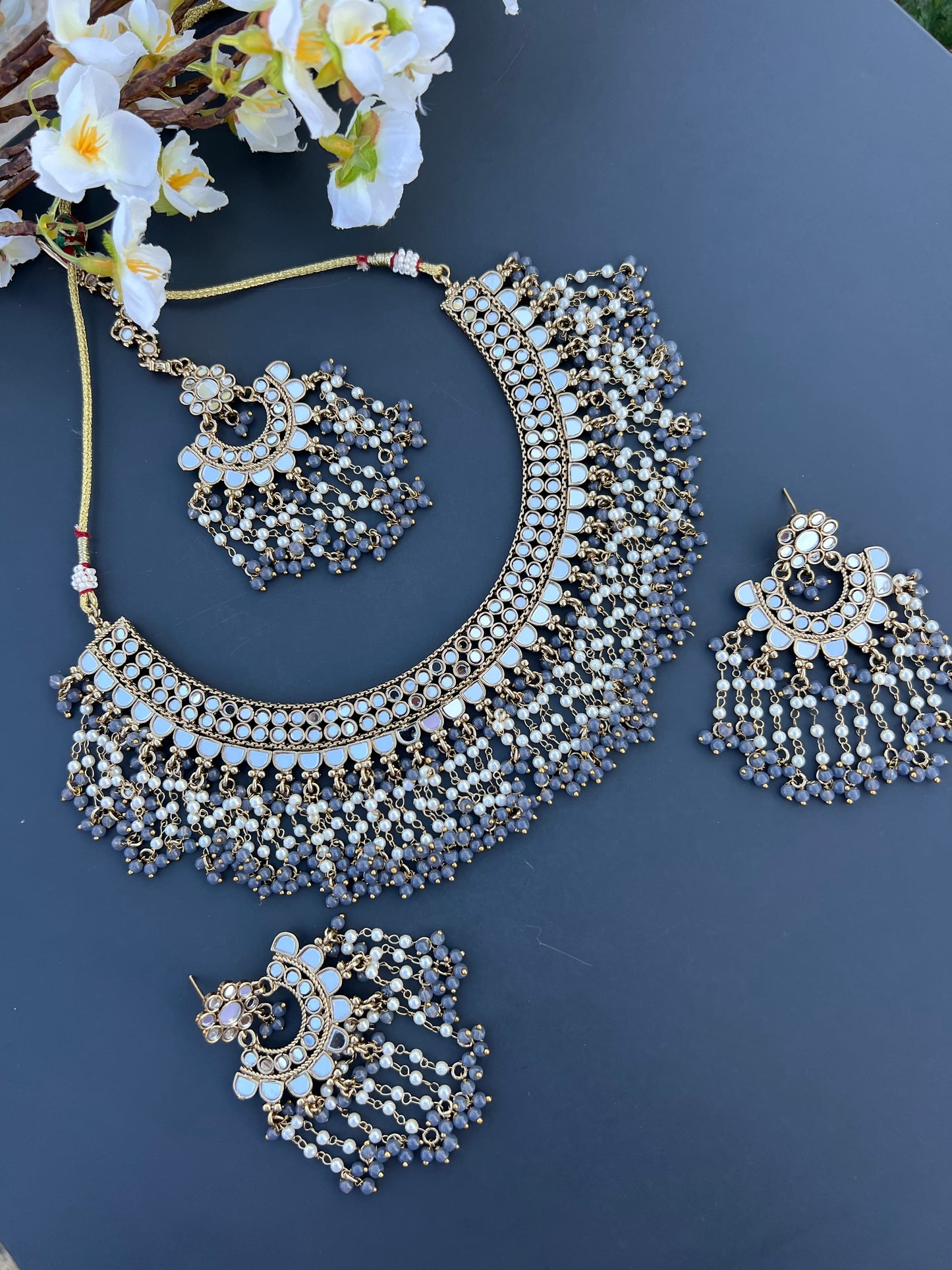 Suhi necklace set
