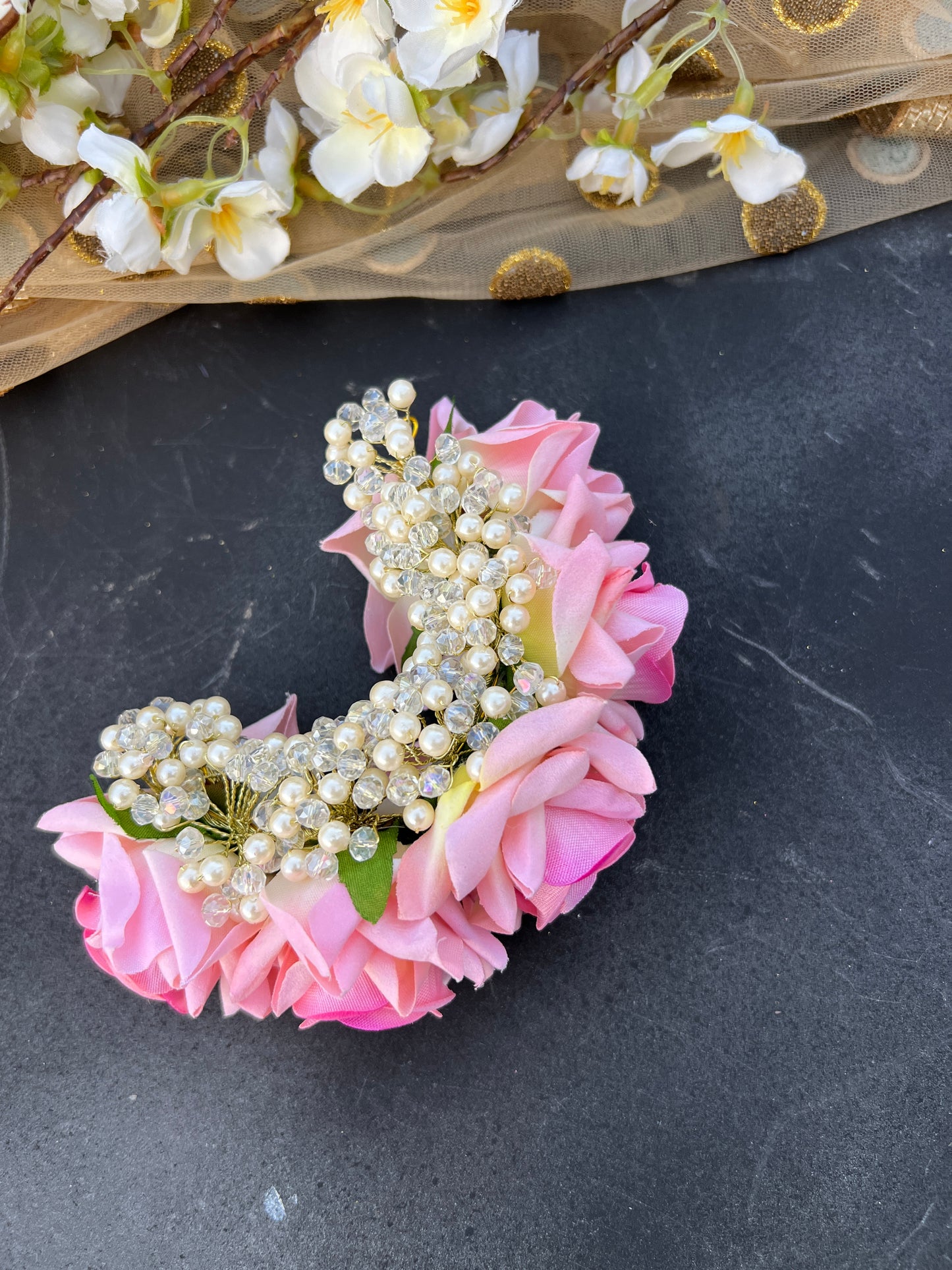 Roses hair accessory