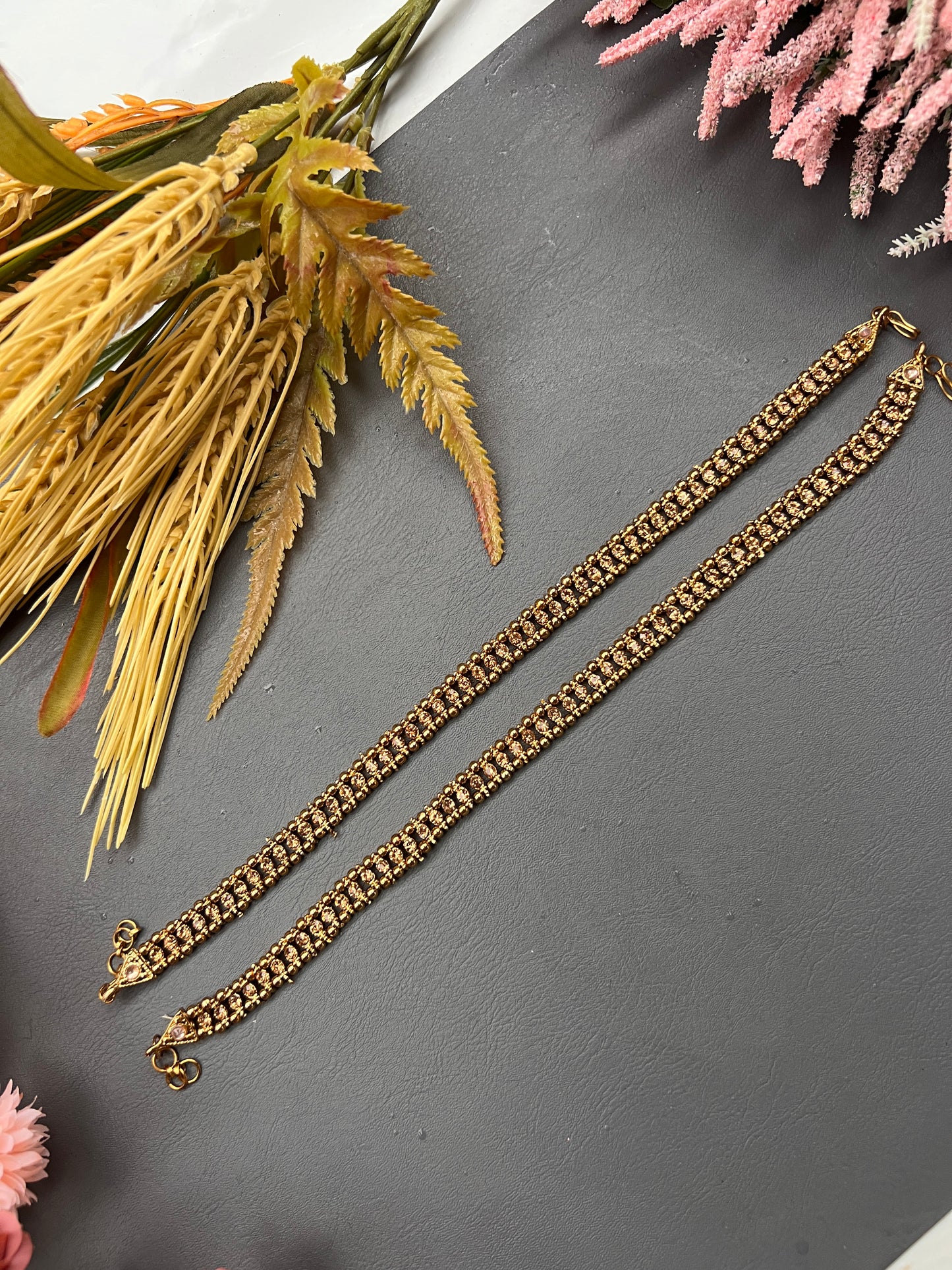 Antique tone elegant payals