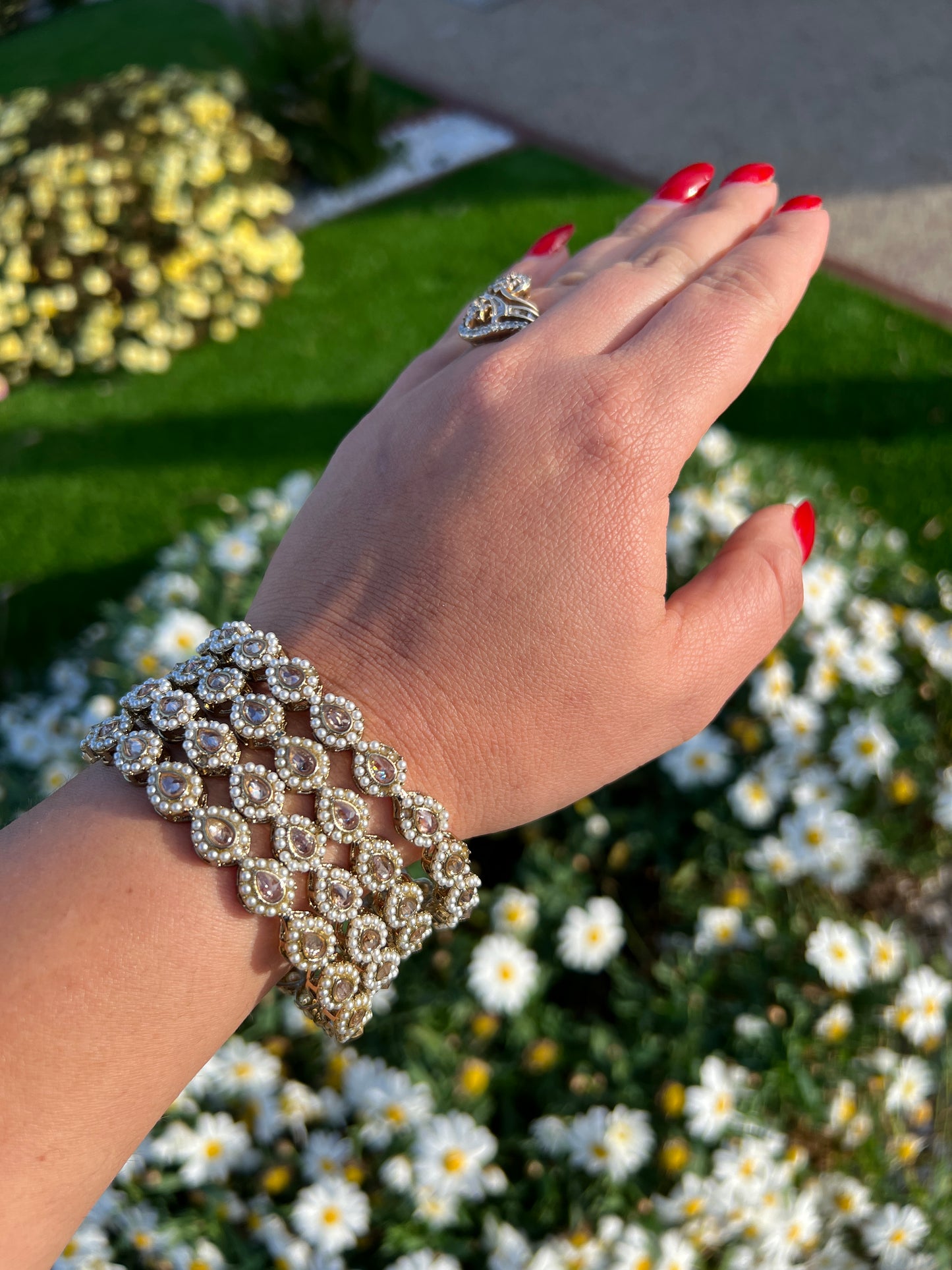 Ruhina bangles set