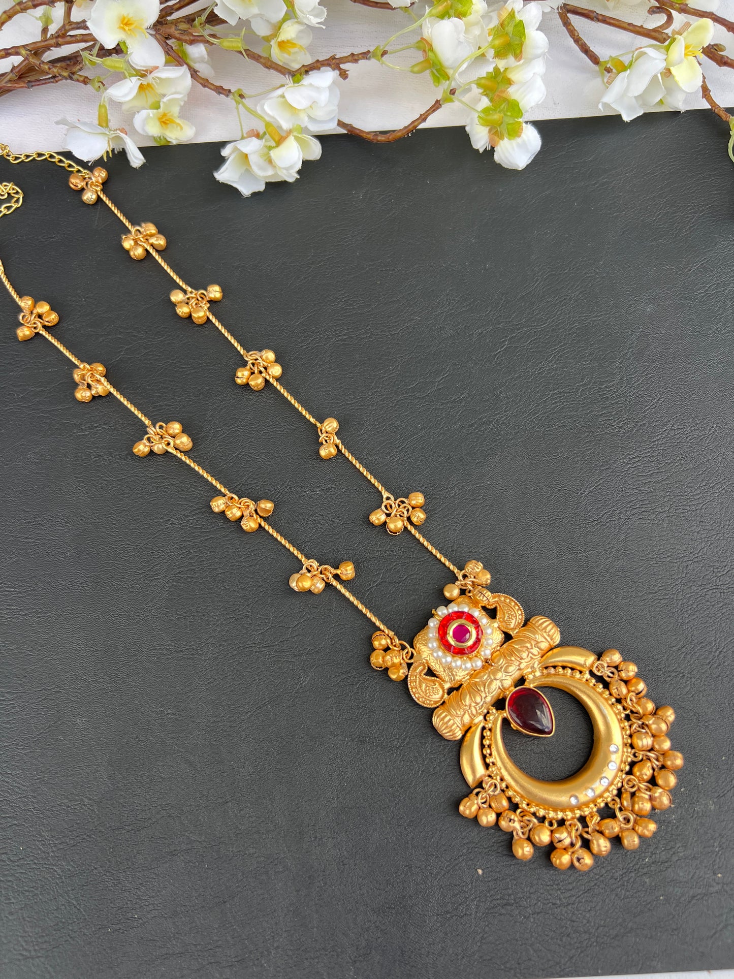 Sheena long necklace