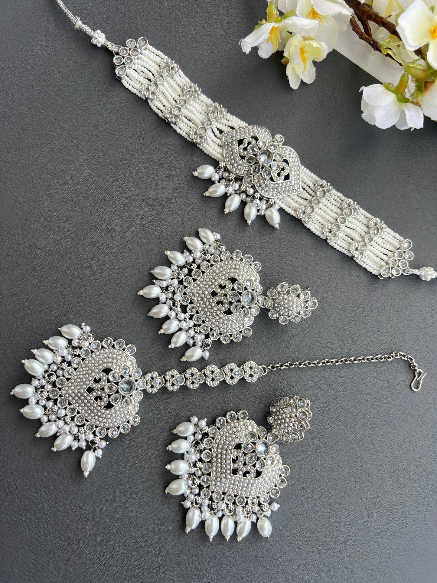 Miyana necklace set