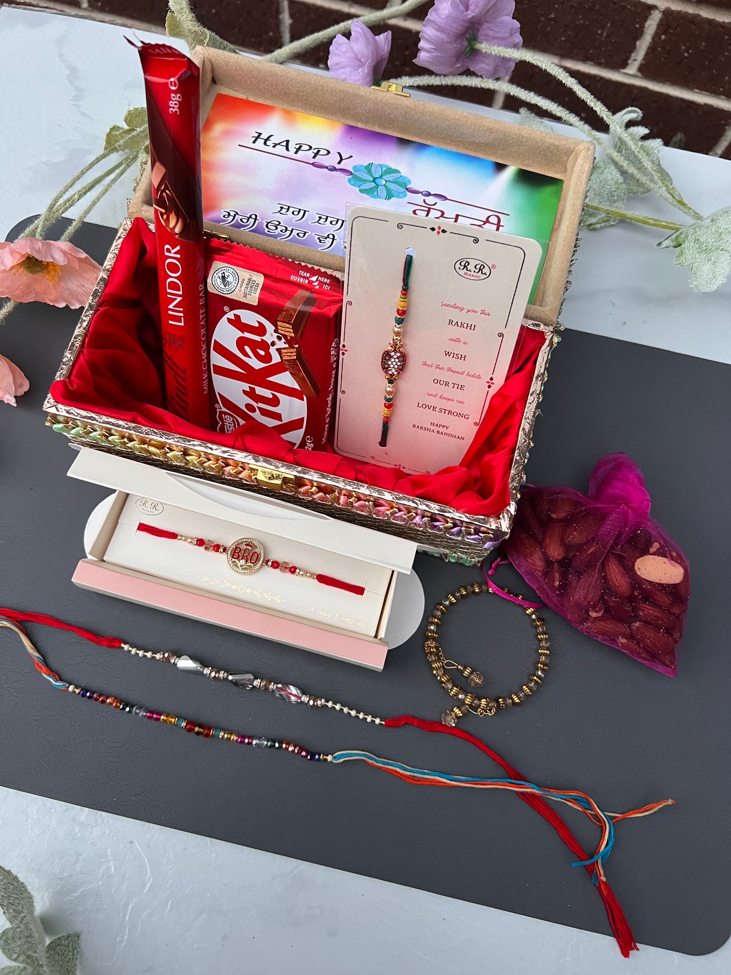 Sohna veer premium Rakhi hamper (5 Rakhi)