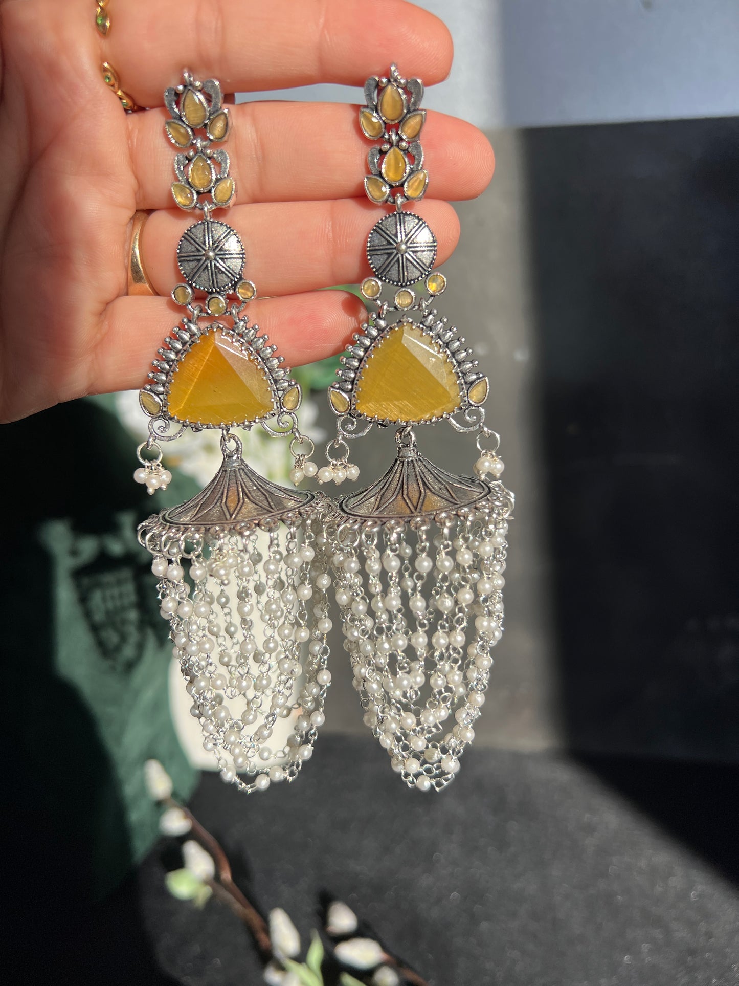 Hanvika brass earrings