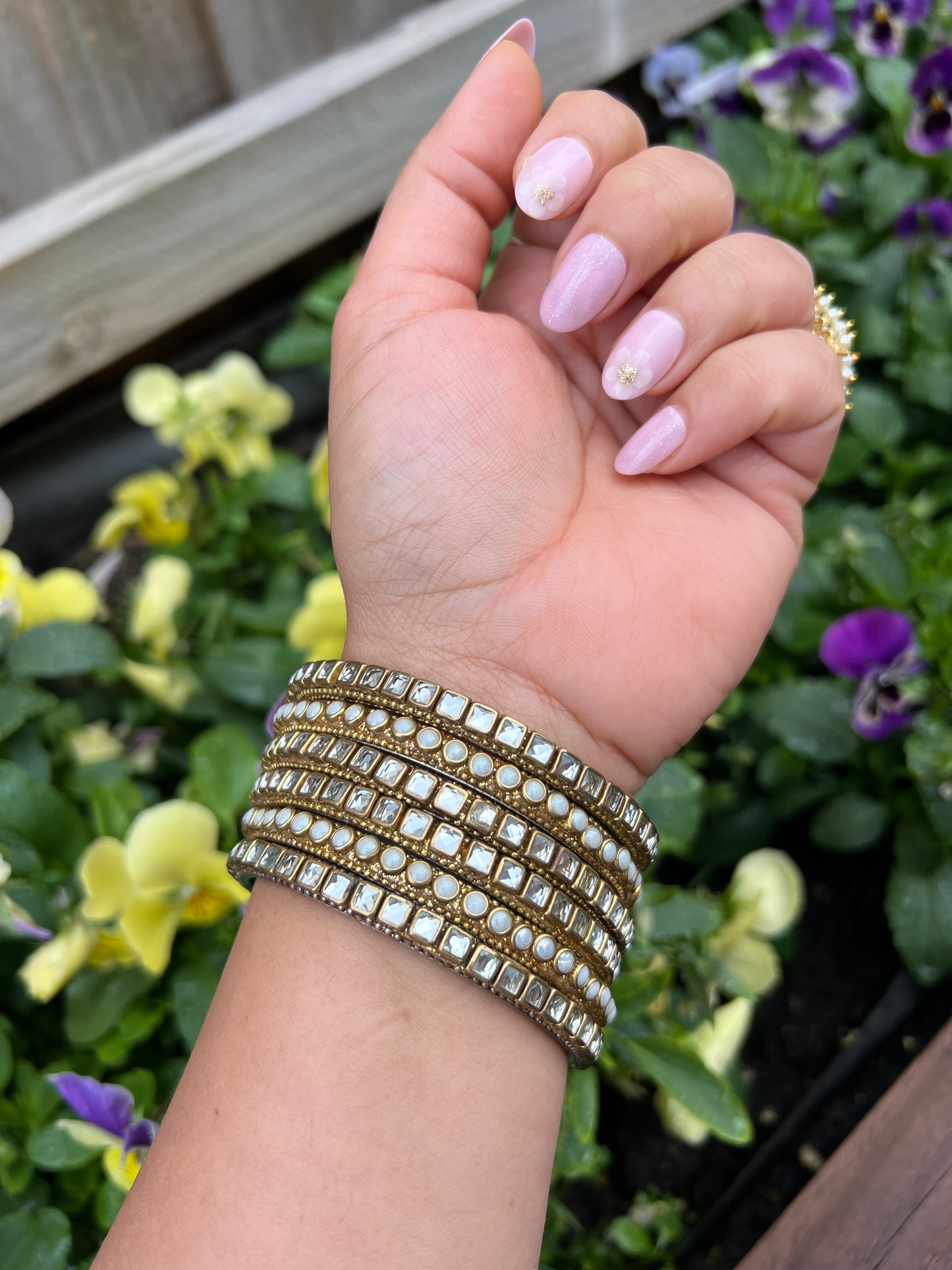 Kundan bangles set