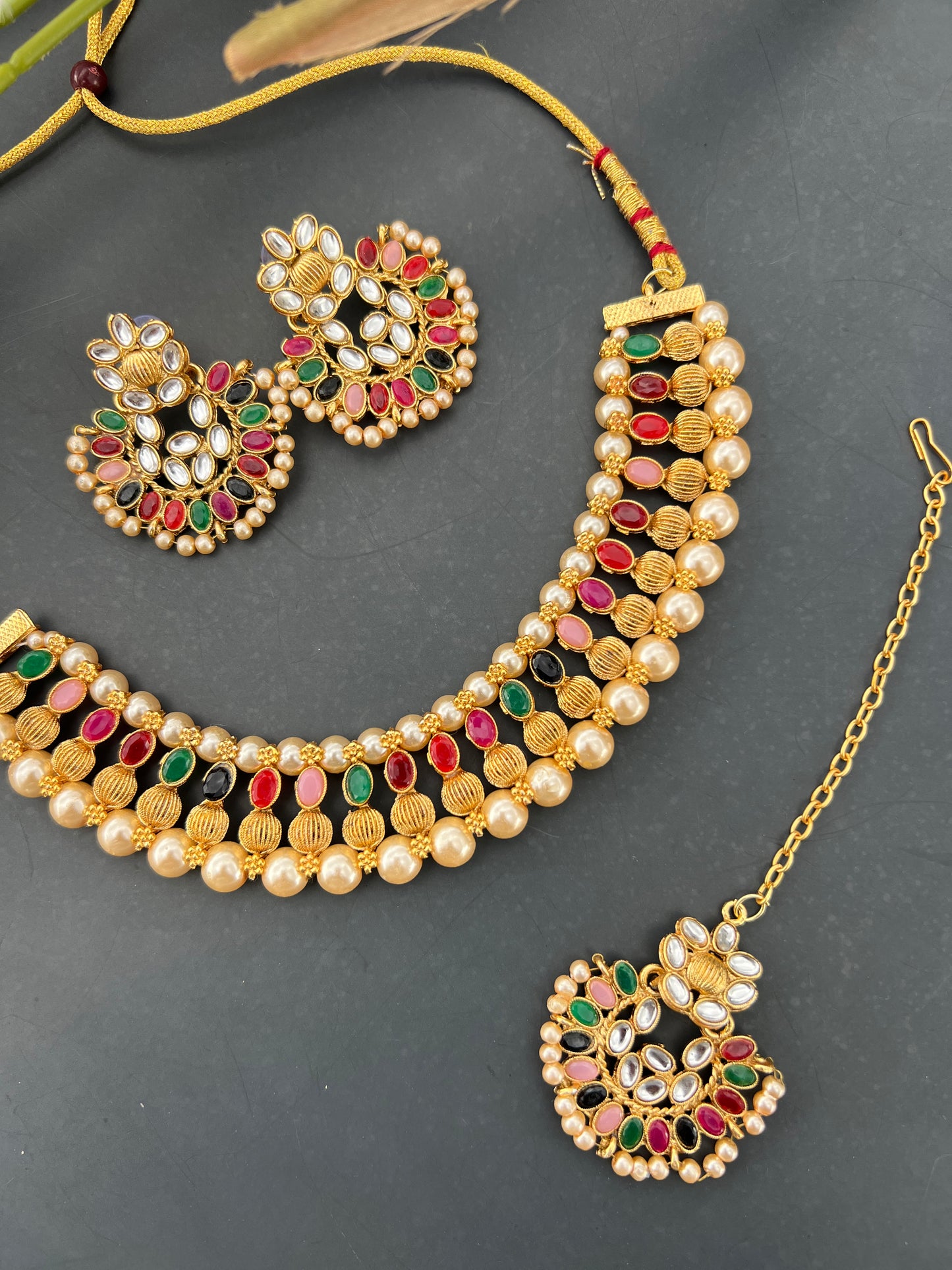 Shuchi necklace set
