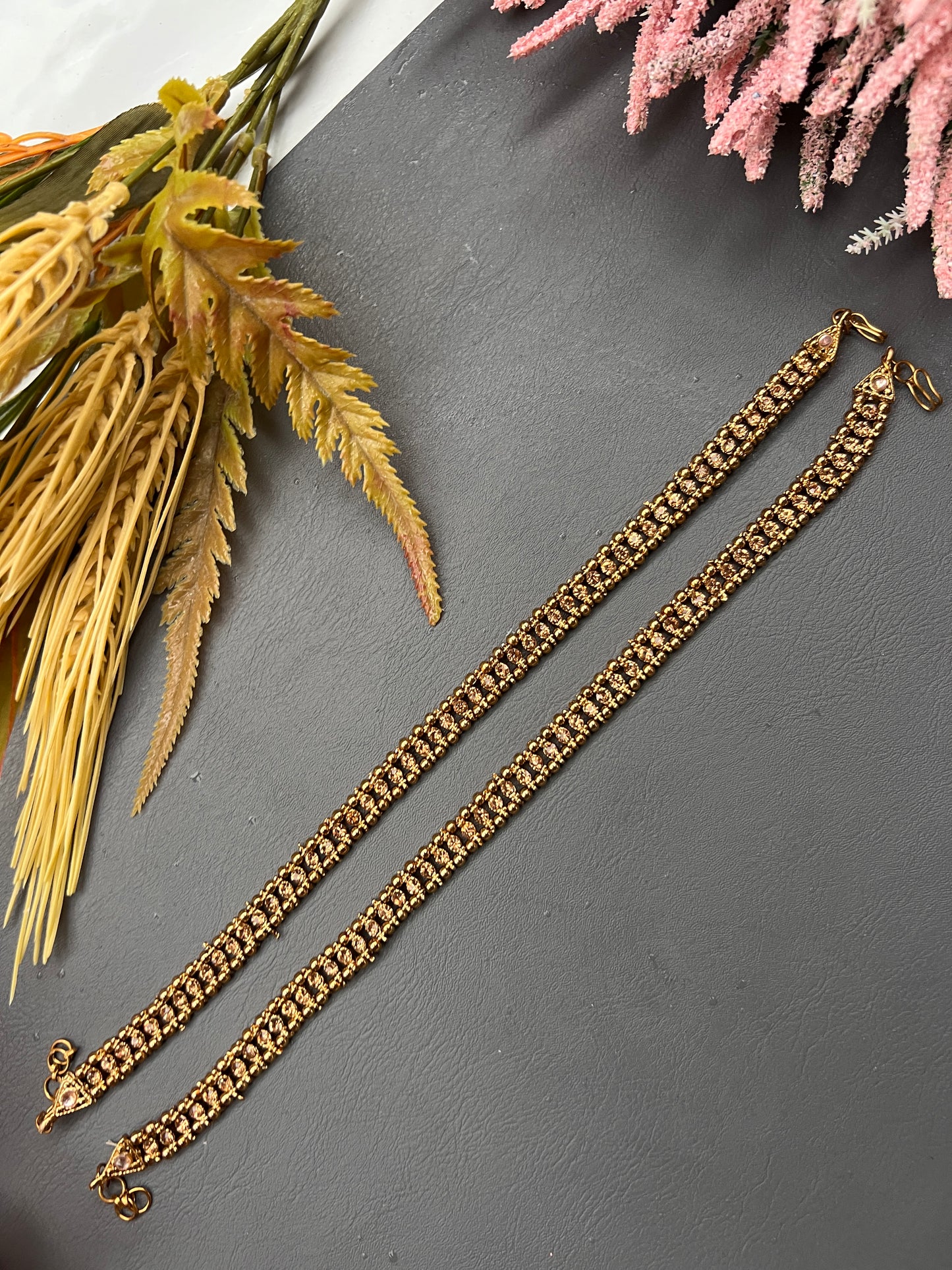 Antique tone elegant payals
