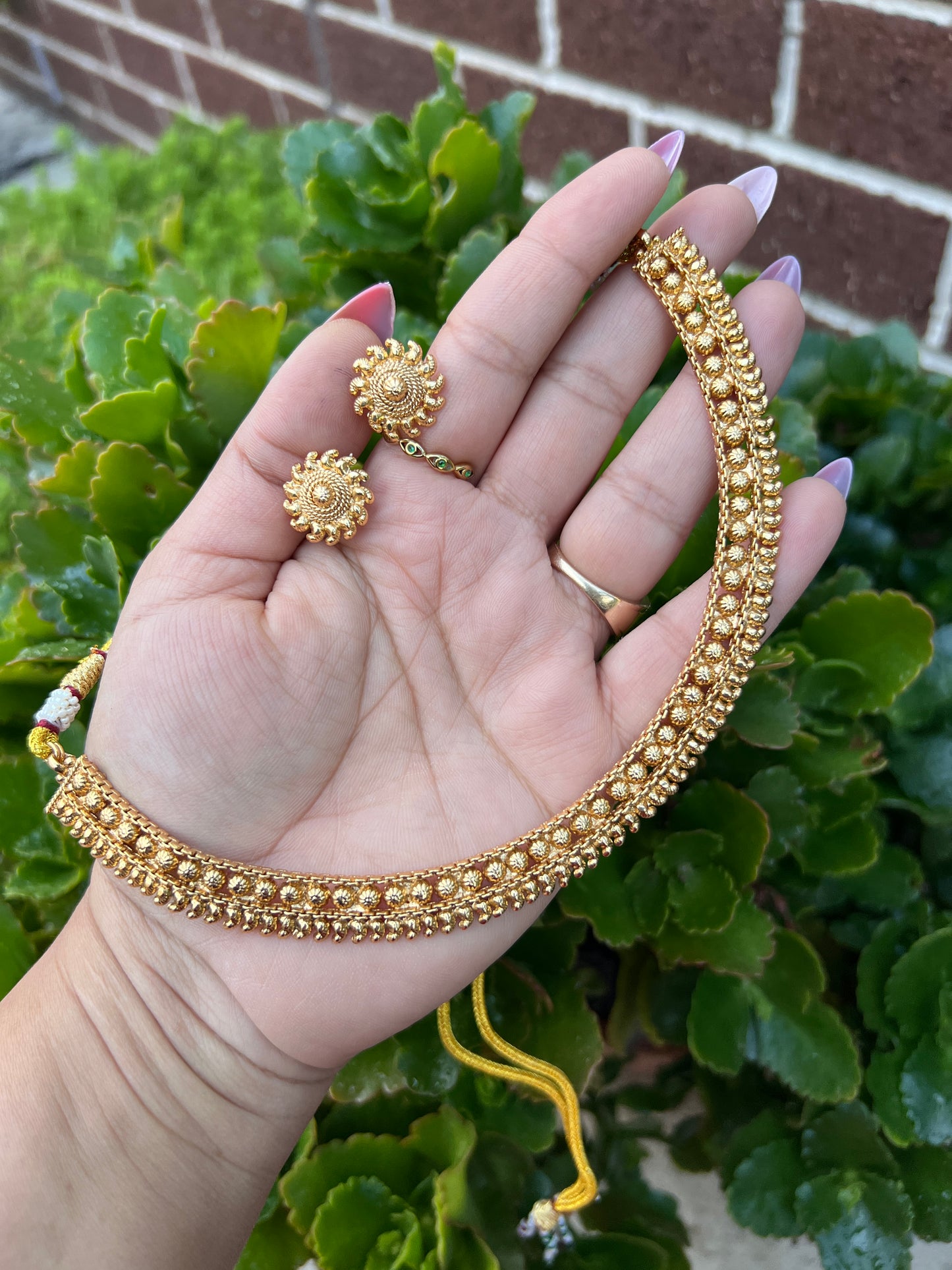 Diveya gold plated necklace set