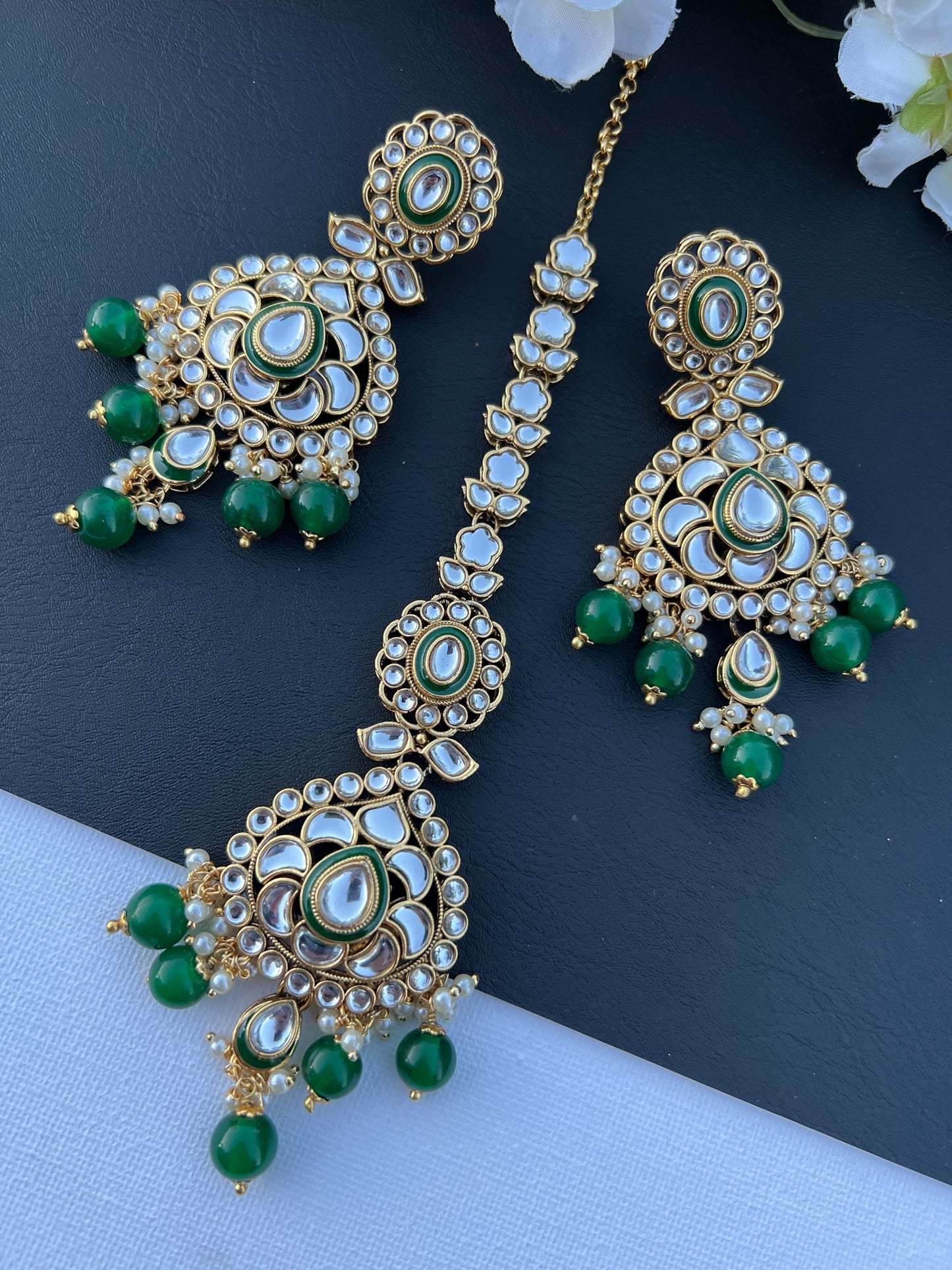 Ruhi earring & tikka