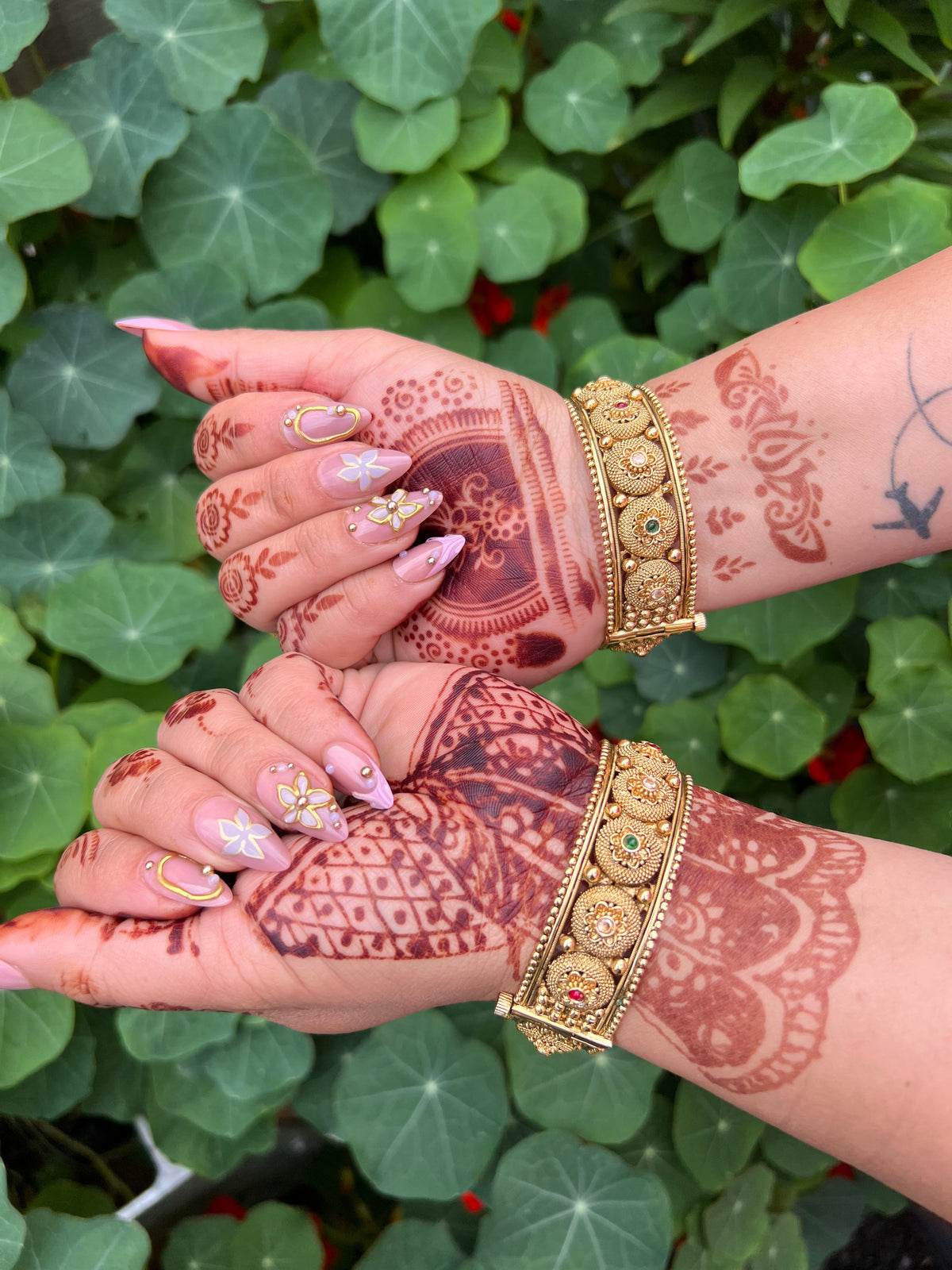 Diva gold plated openable bangels